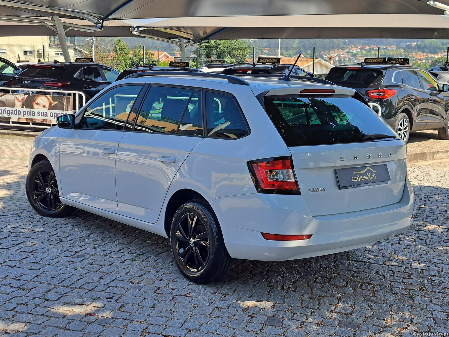 Skoda Fabia 1.0 TSI Ambition DSG — fotografia 23
