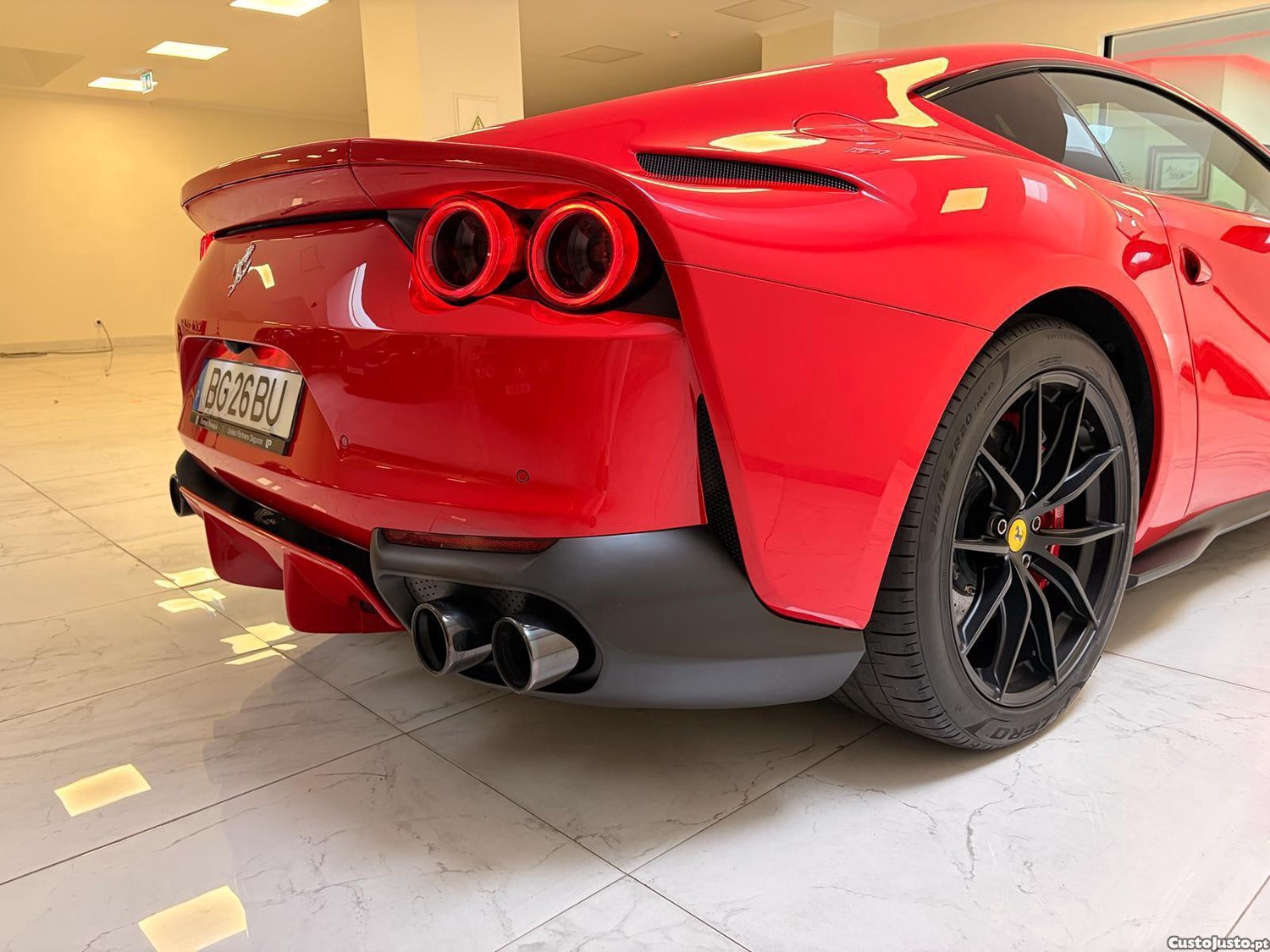 Ferrari 812 Superfast V12 - 18 — photo 5