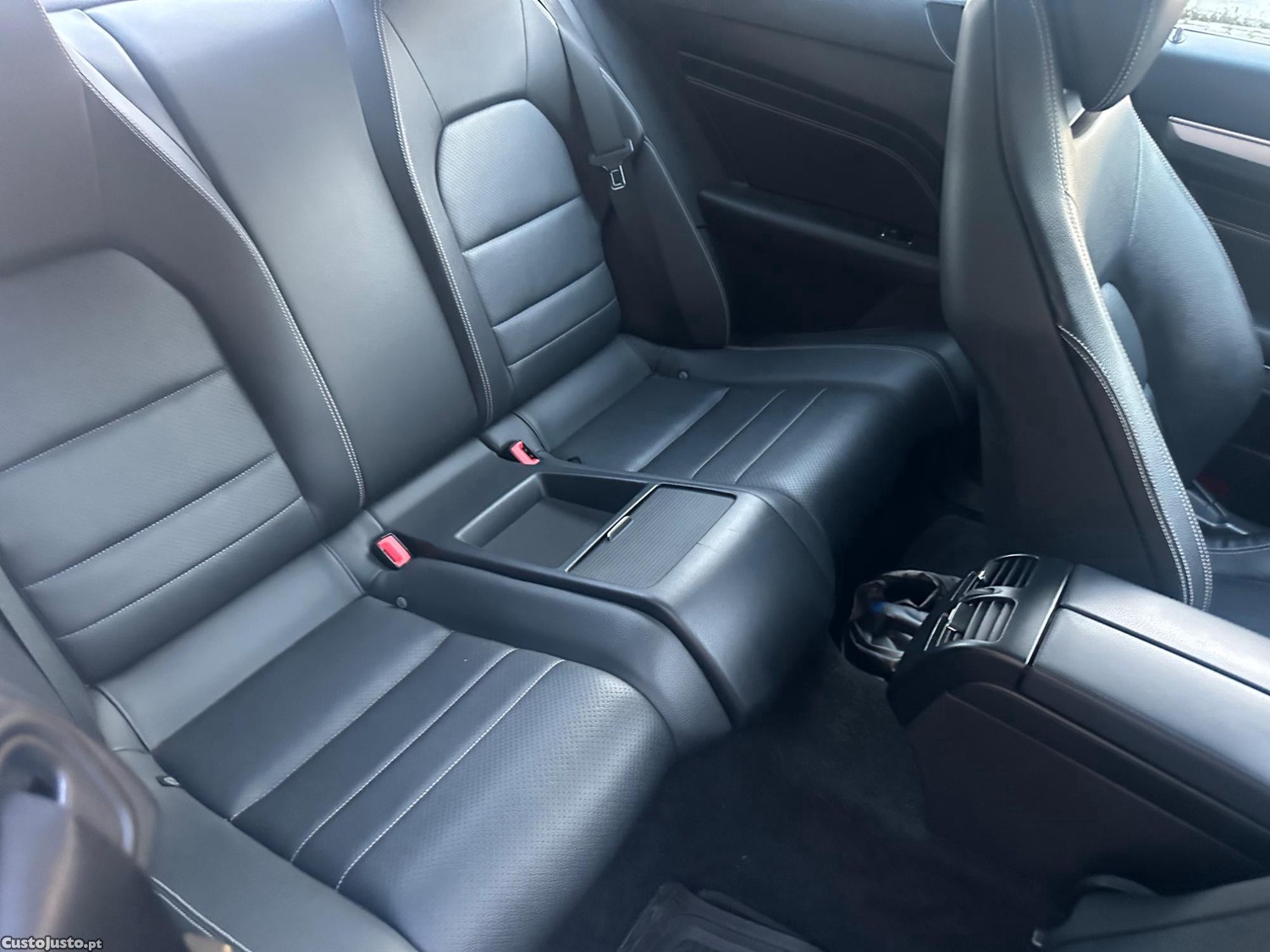Mercedes-Benz E 250 Coupe — fotografia 3