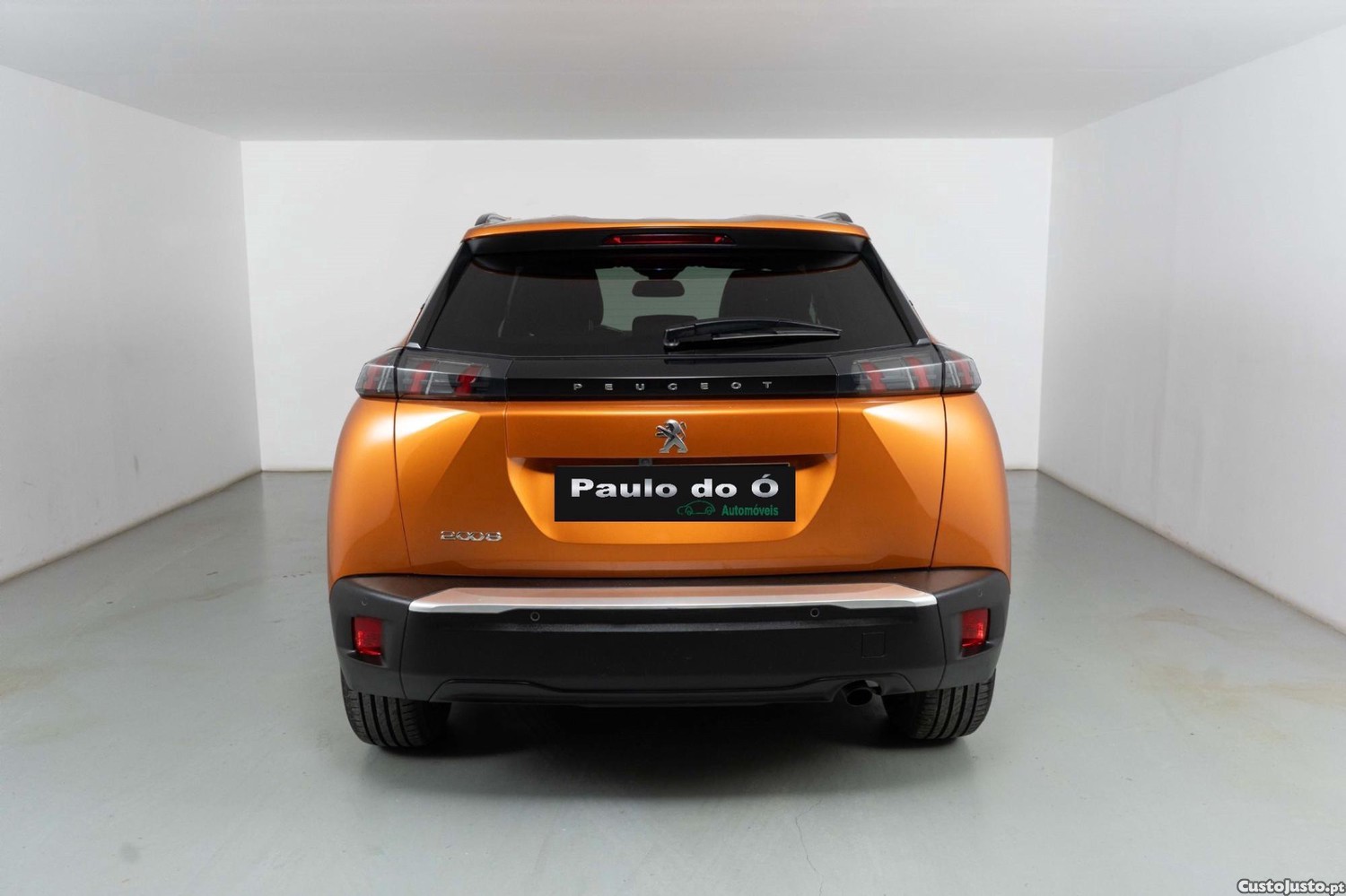 Peugeot 2008 1.2 PureTech Allure M6 Navi-Connect - 23 — photo 2