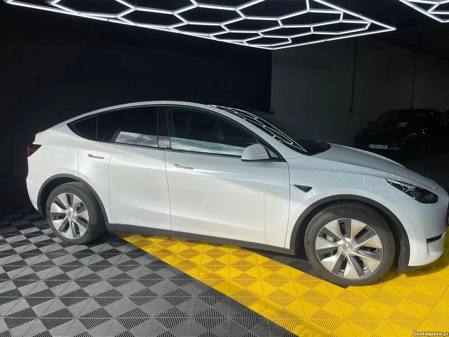Tesla Model Y Long-Range RWD - 21 — photo 3