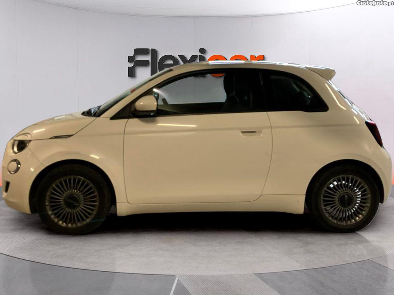 Fiat 500 e Icon Plus 42 KWh — fotografia 19
