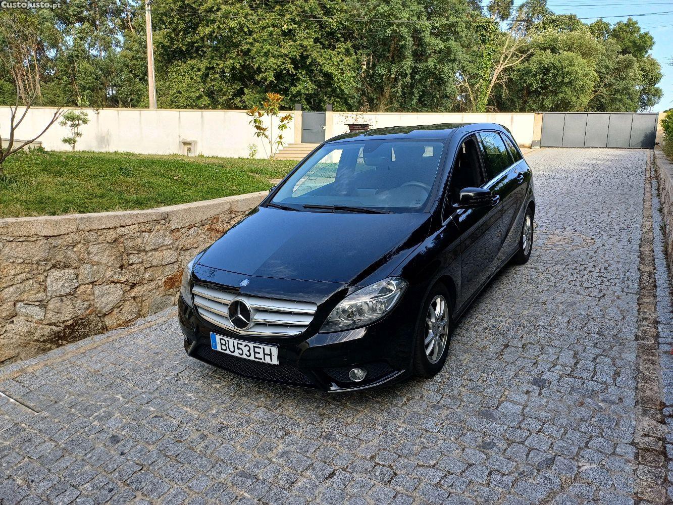 Mercedes-Benz B 180 CDI — fotografia 11