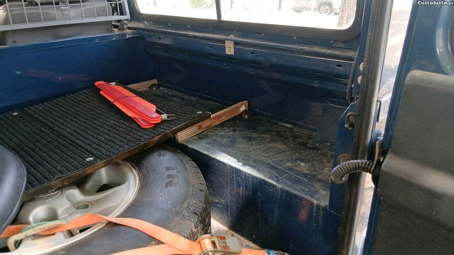 Land Rover Defender 90 HT — fotografia 6