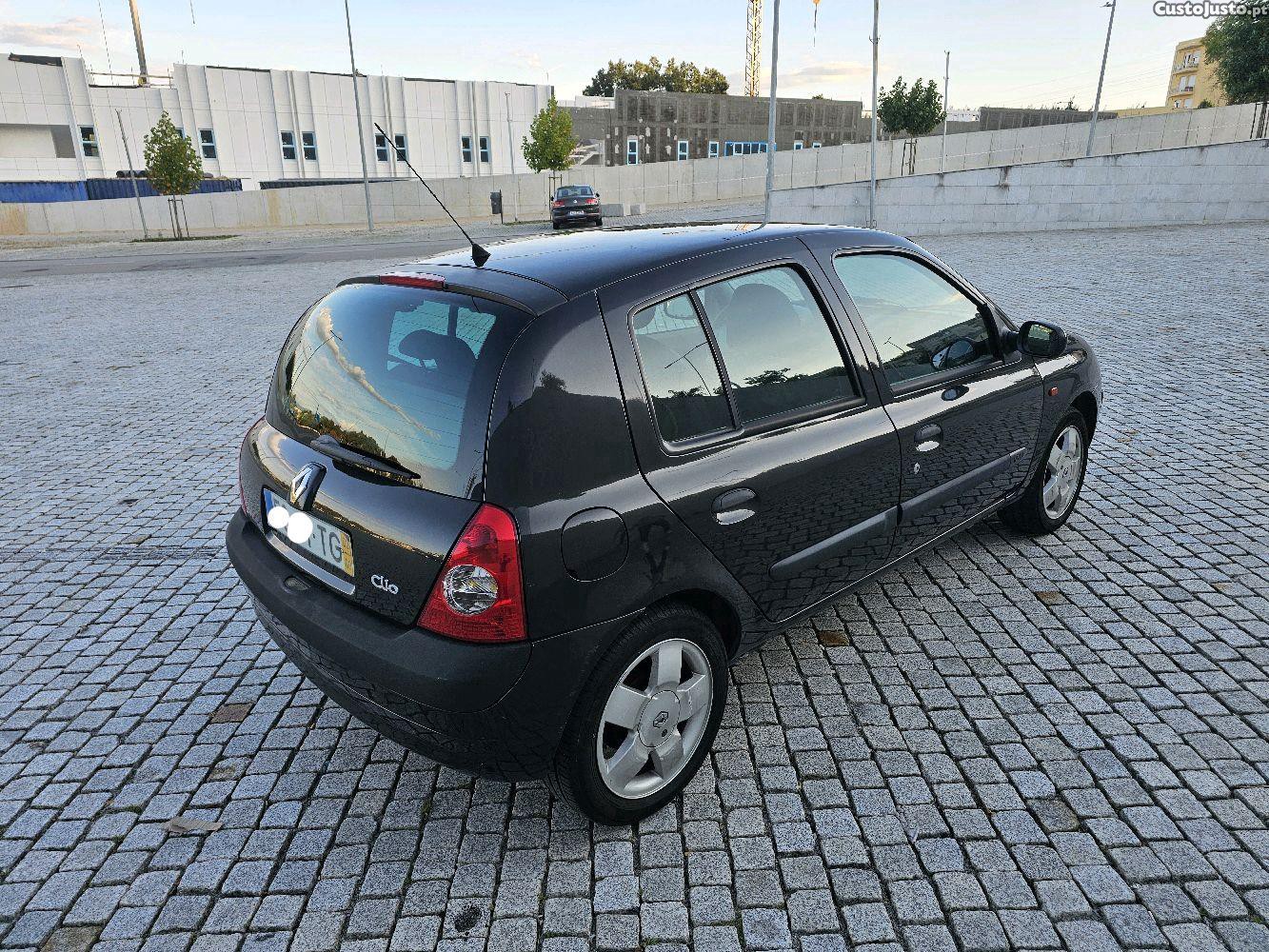 Renault Clio 1.2 16V - 02 — photo 3