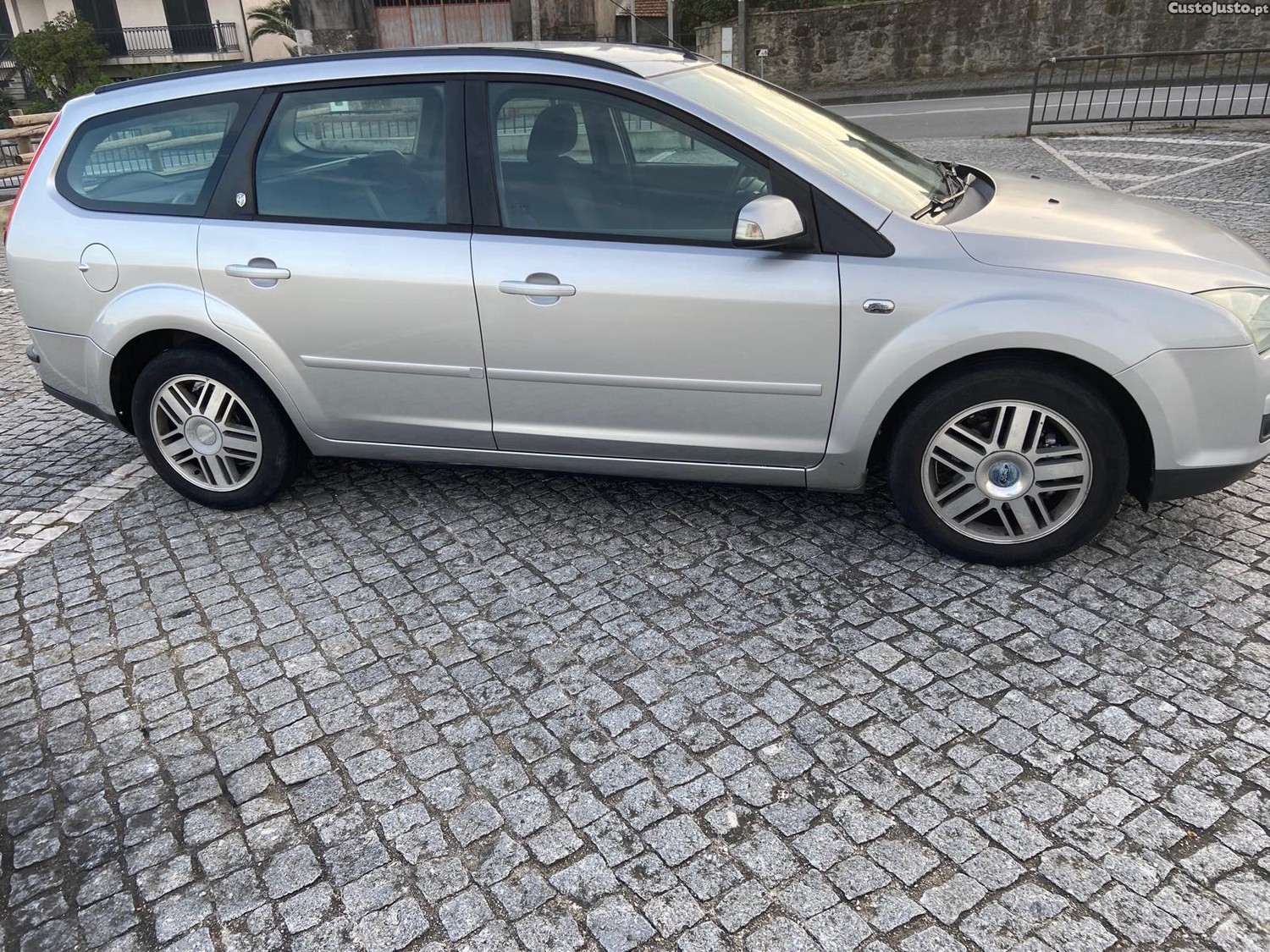 Ford Focus SW TDCI 110cv GUIA — fotografia 9
