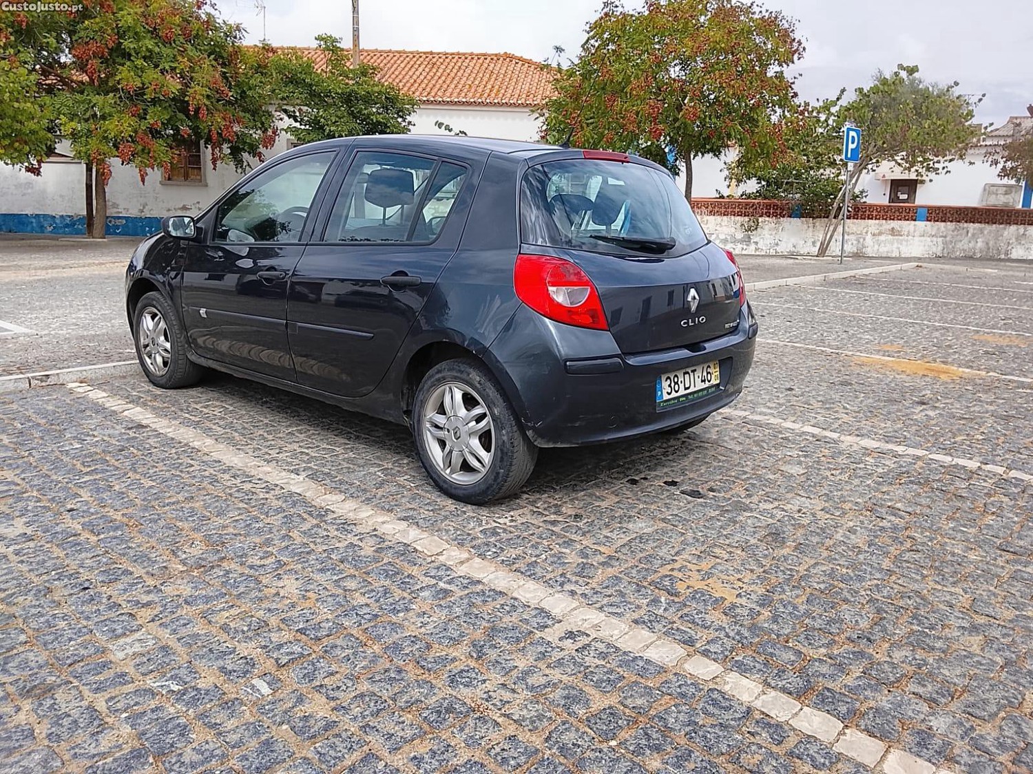 Renault Clio Confort - 07 — photo 3