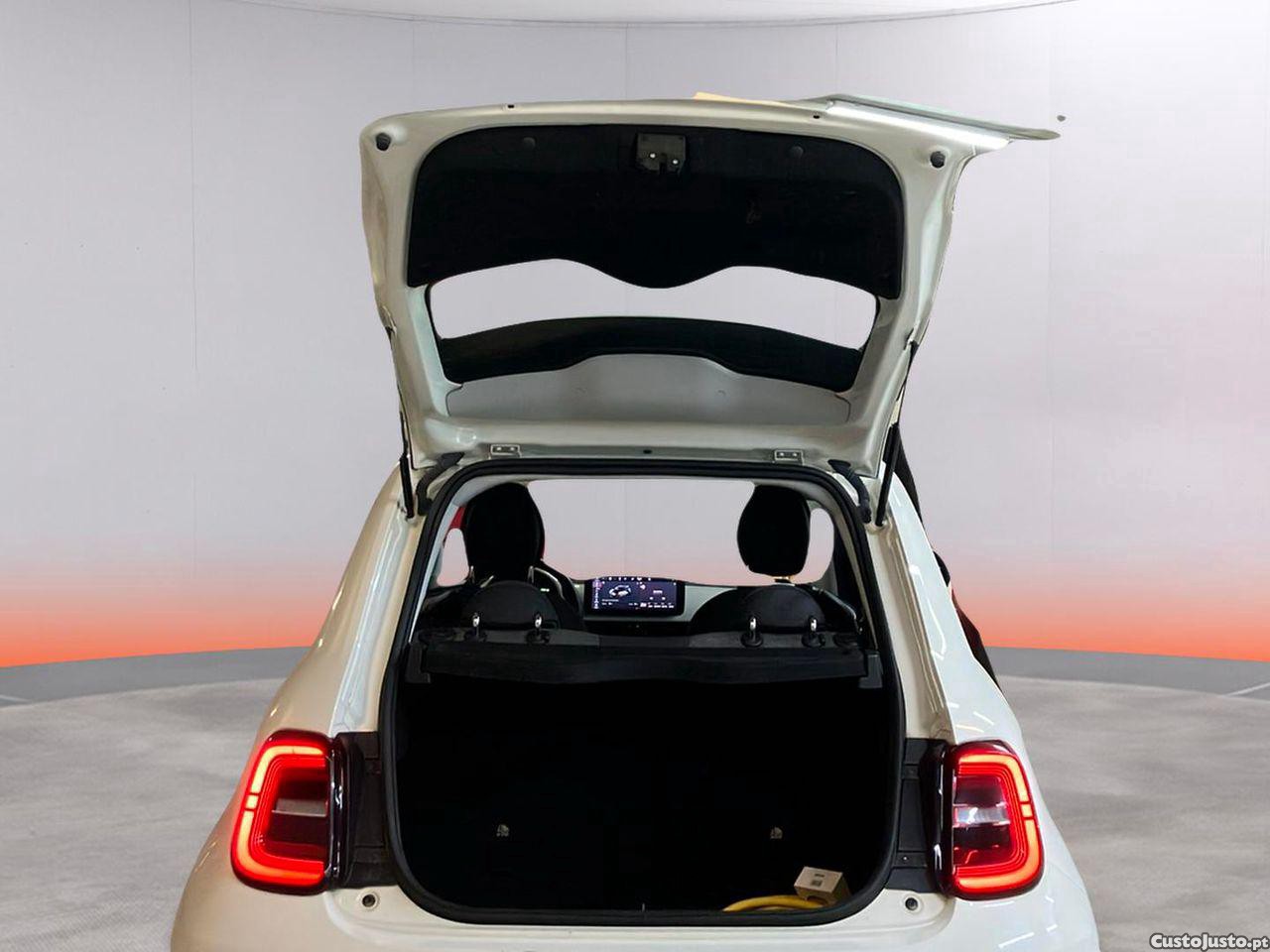 Fiat 500 e Icon Plus 42 KWh — fotografia 16