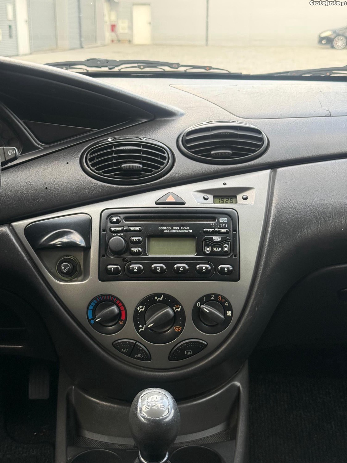 Ford Focus SW 1.8 TDDi 90cv — fotografia 3