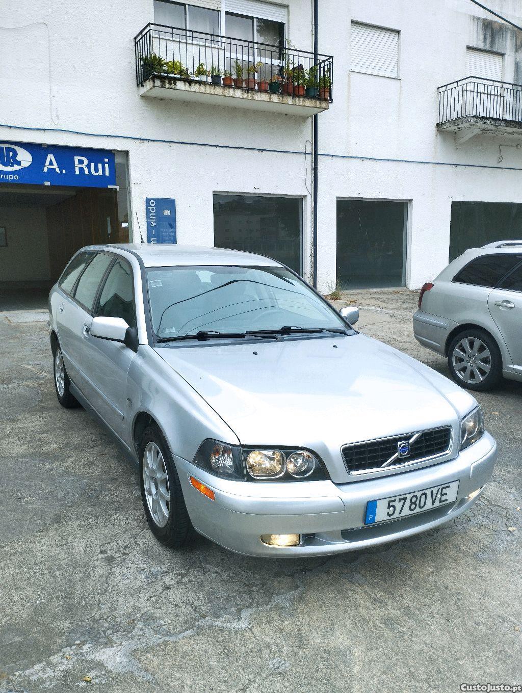 Volvo V40 1.6i (192.000 Kms/Ano 2003) — fotografia 8