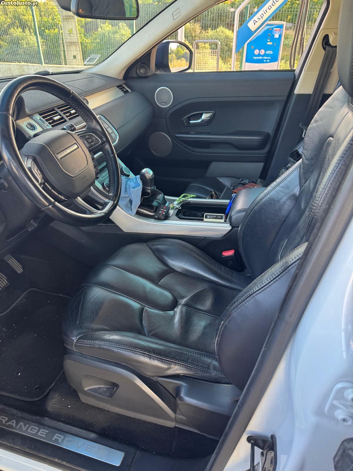 Land Rover Evoque 2.2 DIESEL - 150 cv / 110 kW — fotografia 3