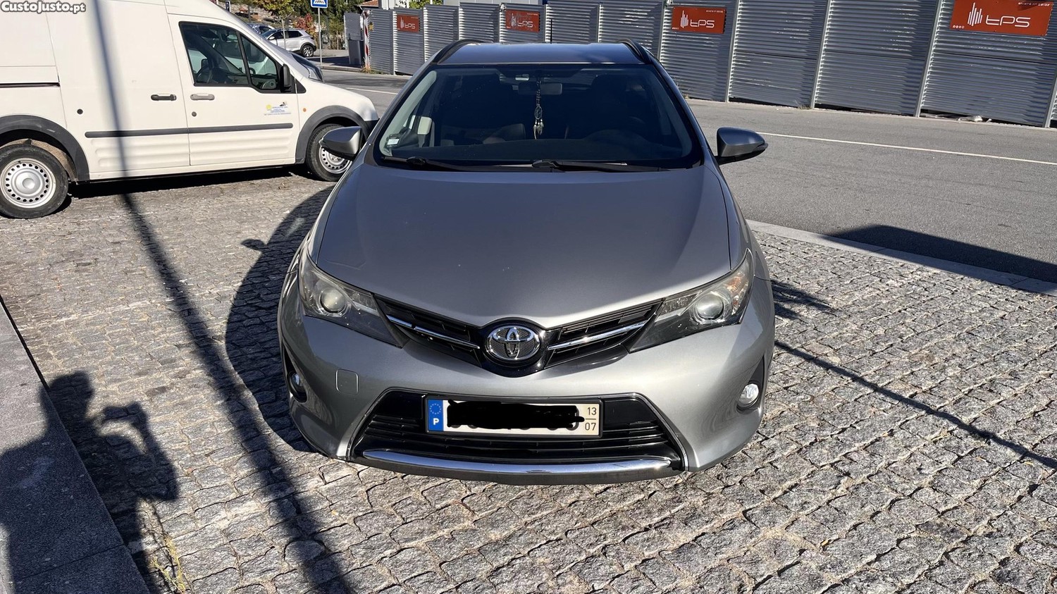 Toyota Auris 1.4D — photo 2