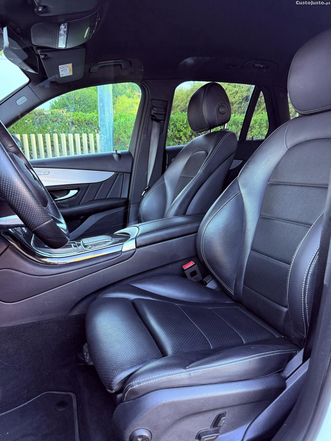 Mercedes-Benz GLC 300 Pack AMG — fotografia 20