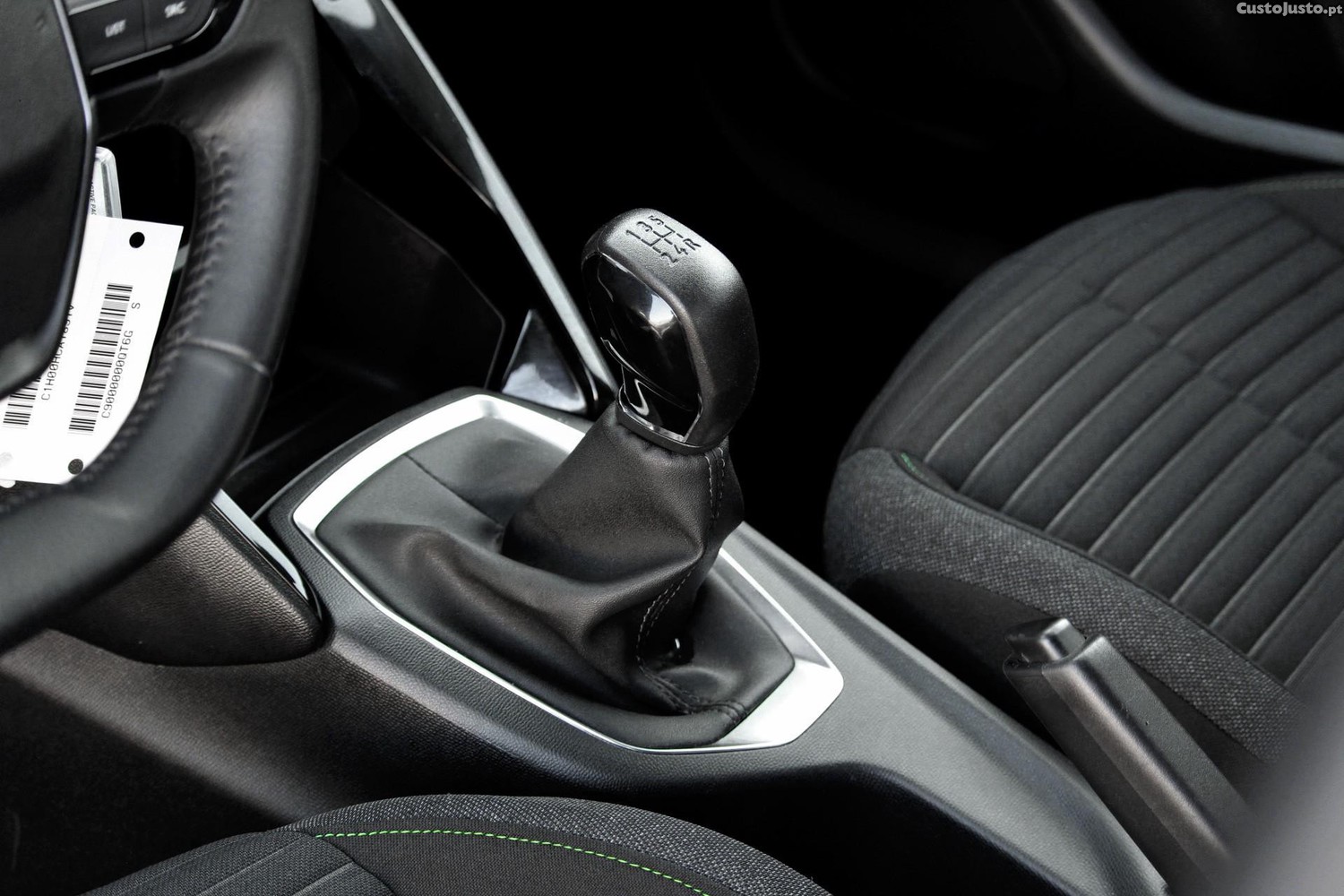 Peugeot 208 1.2 PureTech Active — fotografia 15