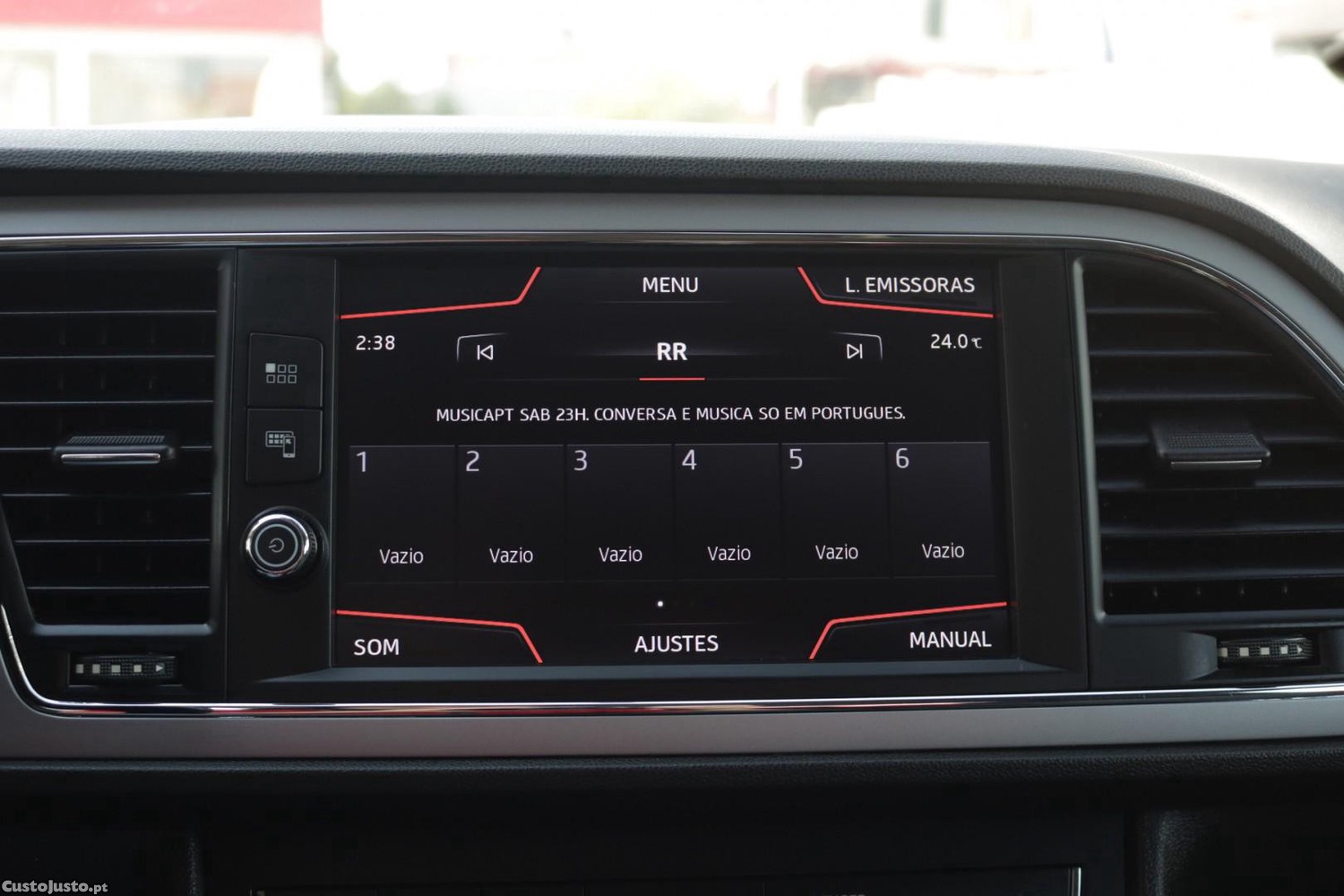 SEAT Leon ST 1.6 TDI Style 115cv — fotografia 9