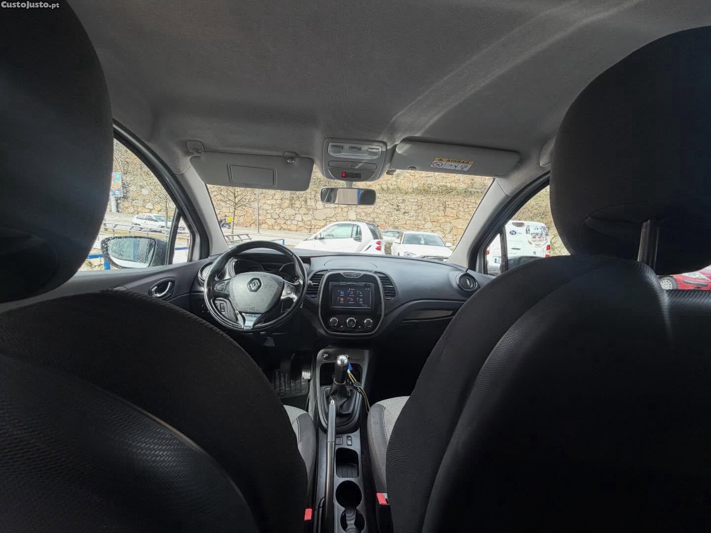 Renault Captur ENERGY dCi 90 - 15 — photo 3