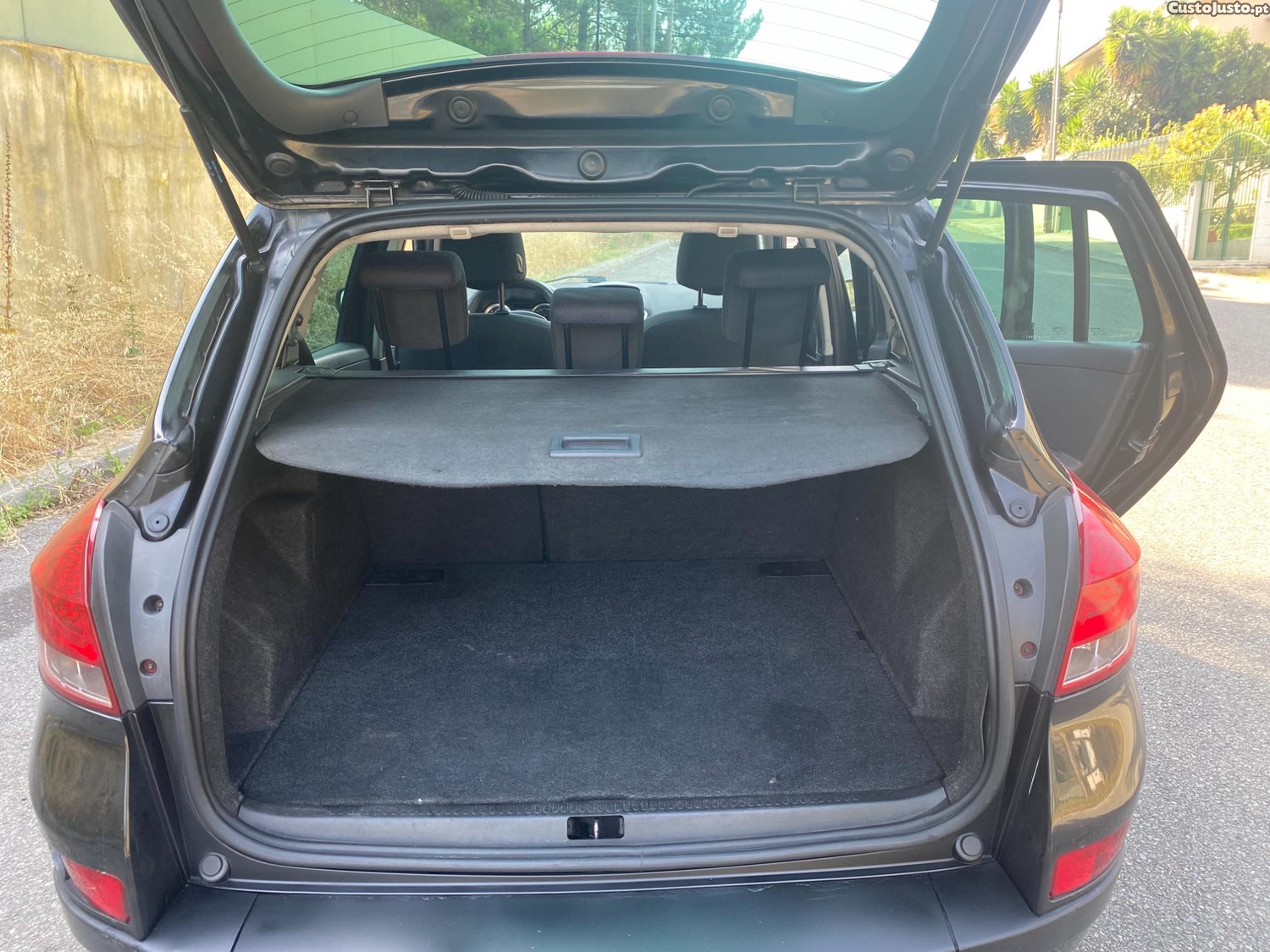 Renault Clio 1.5 DCI Break — fotografia 6