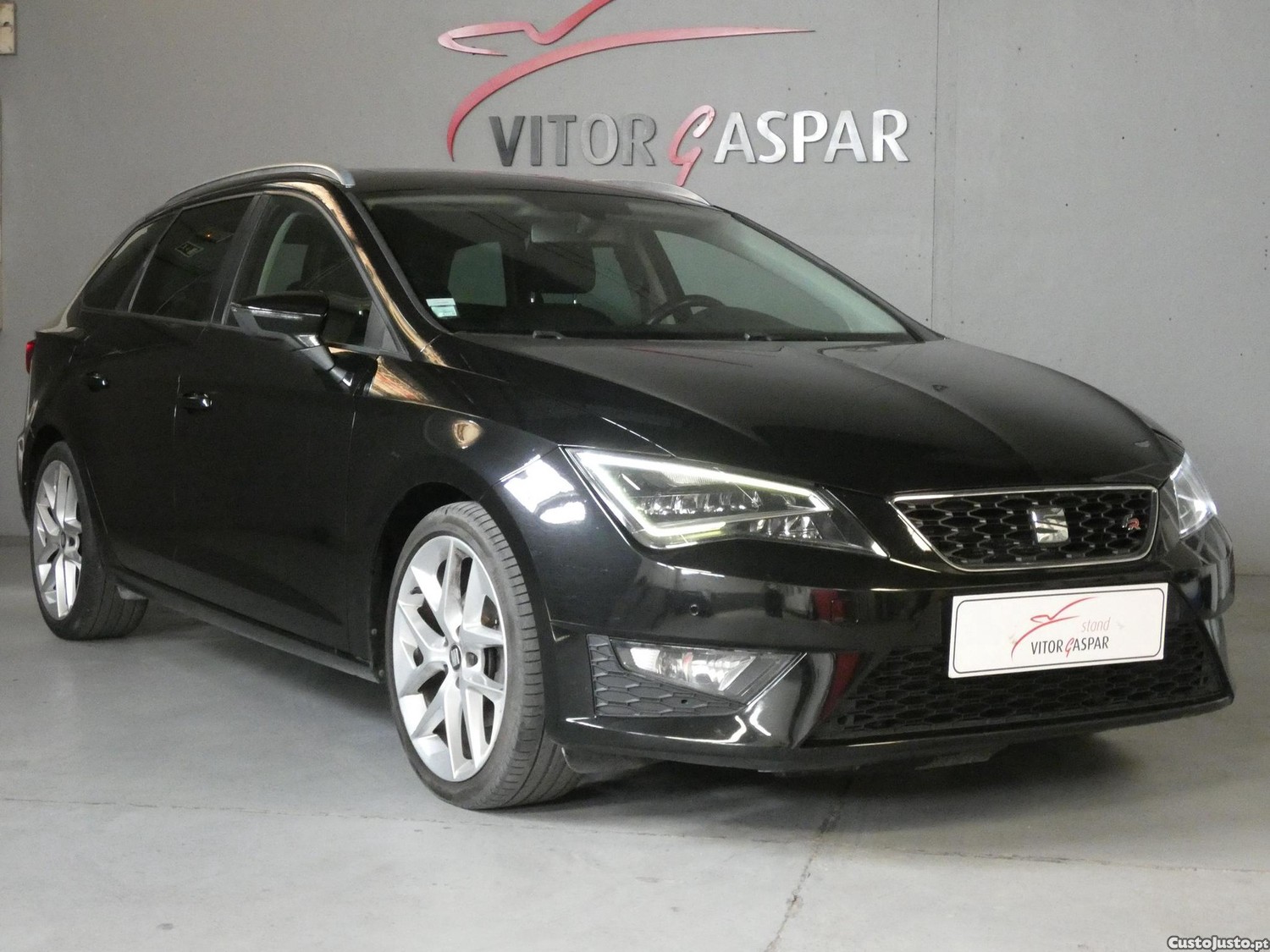 SEAT Leon 2.0 TDI FR DSG — fotografia 14