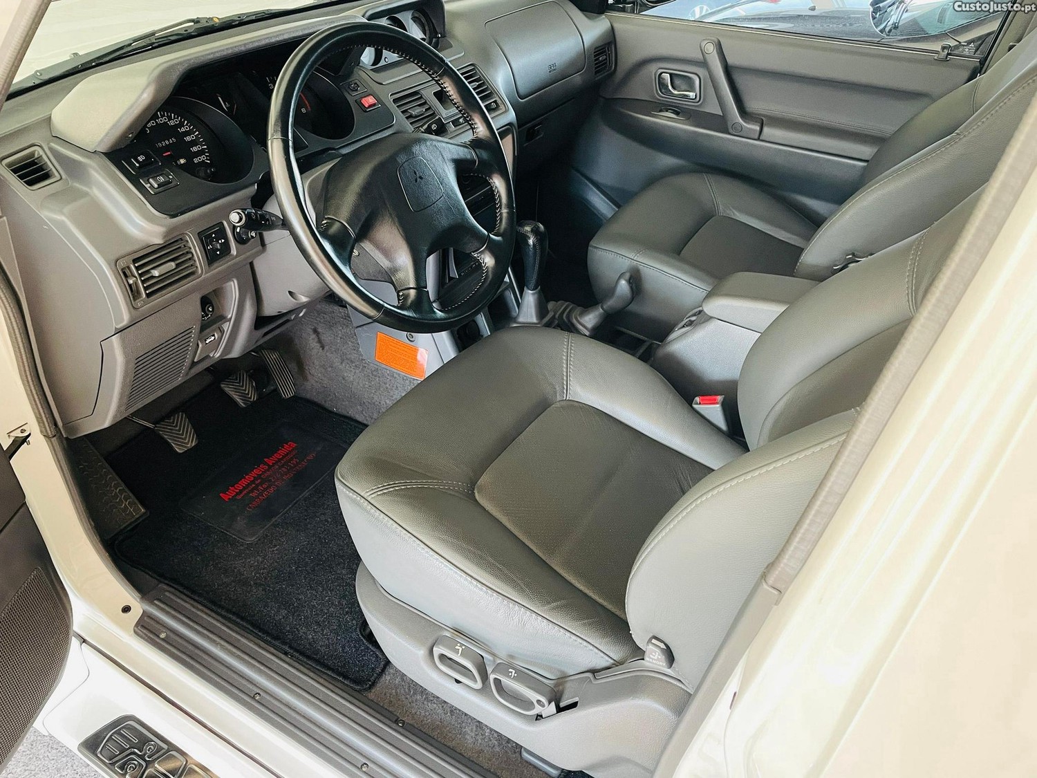 Mitsubishi Pajero 2.8 TD Desert - 00 foto 4