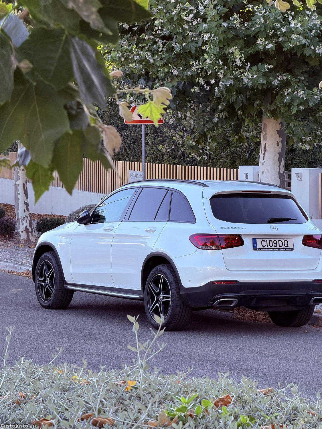 Mercedes-Benz GLC 300 Pack AMG — fotografia 9