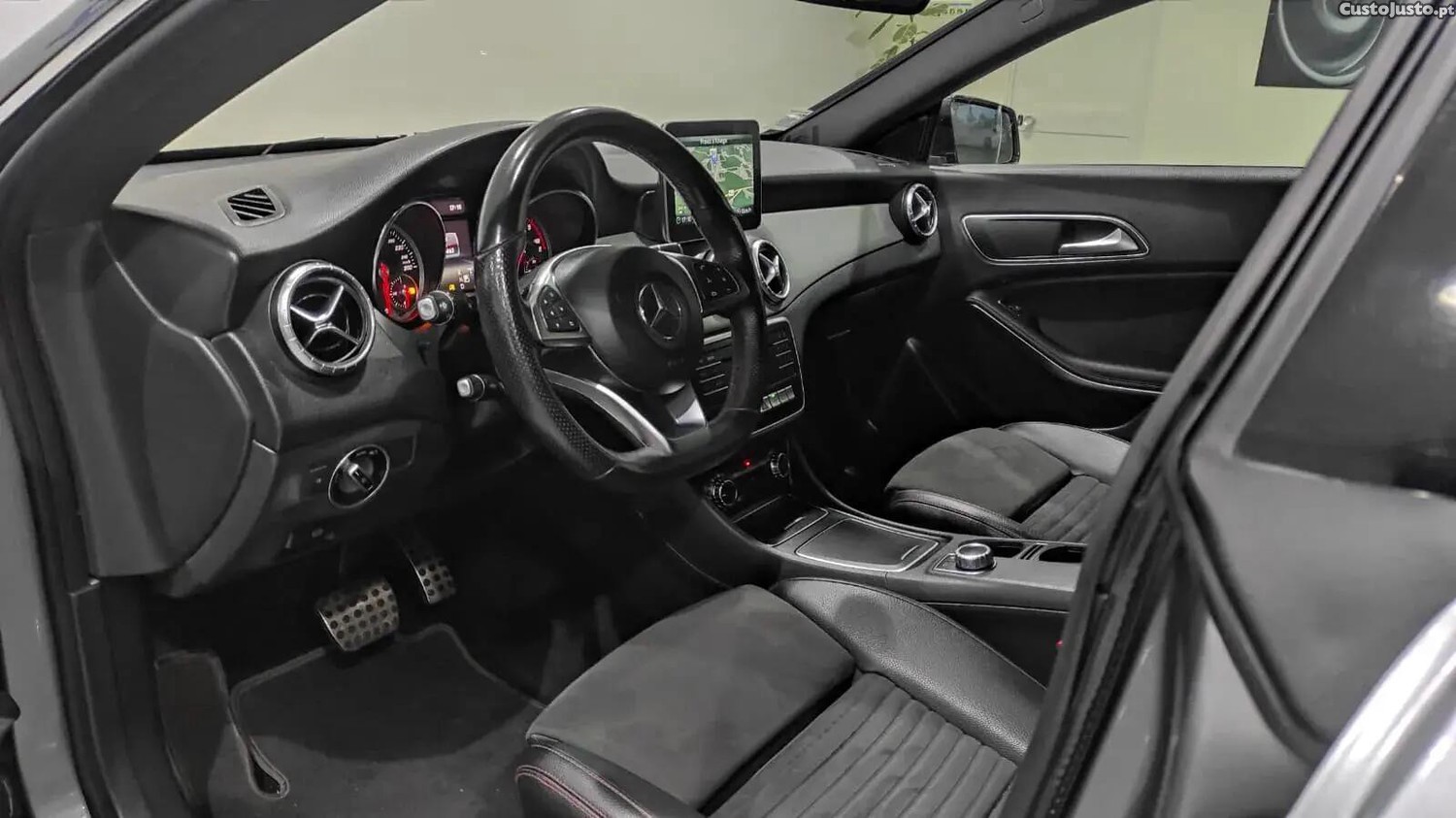 Mercedes-Benz CLA 200 d AMG Line Aut. - 18 — photo 5