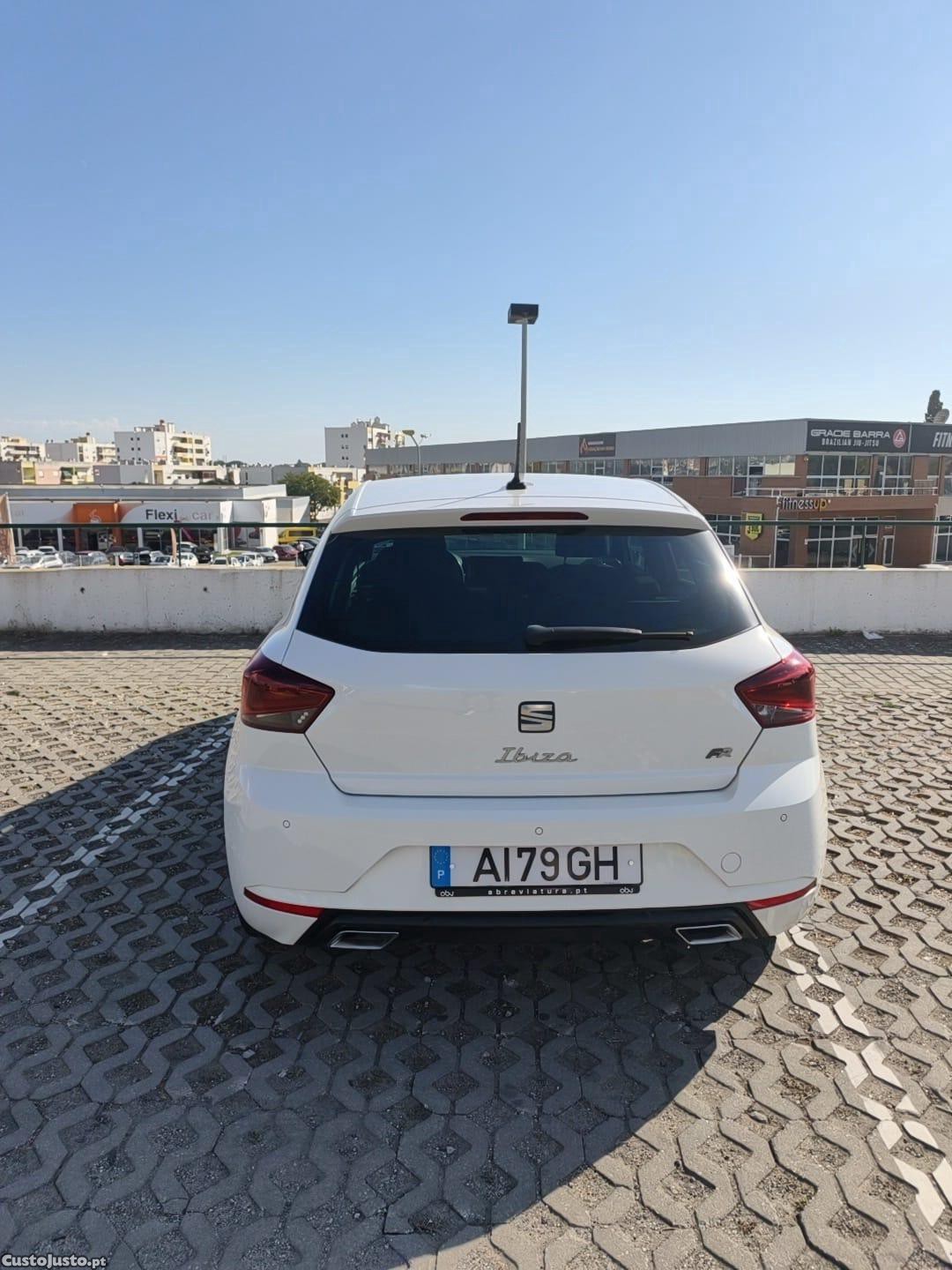Seat Ibiza 1.0 tsi versão FR - 21 — photo 4