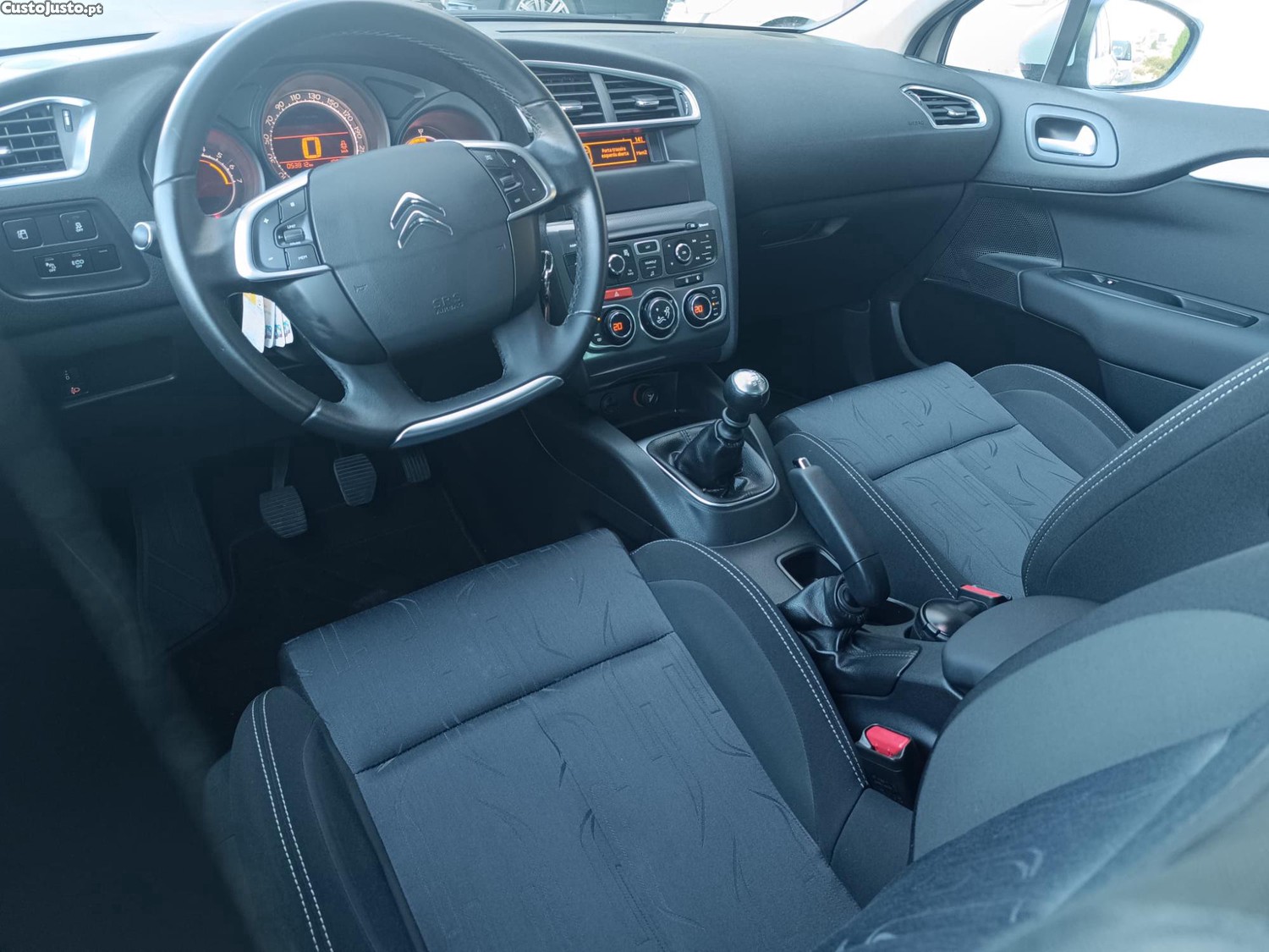 Citroën C4 1600 dci — fotografia 4