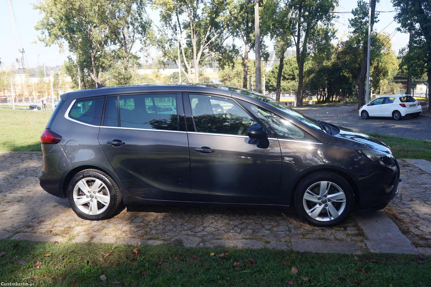 Opel Zafira Tourer Cosmo 1.6 CDTI - 15 — photo 5