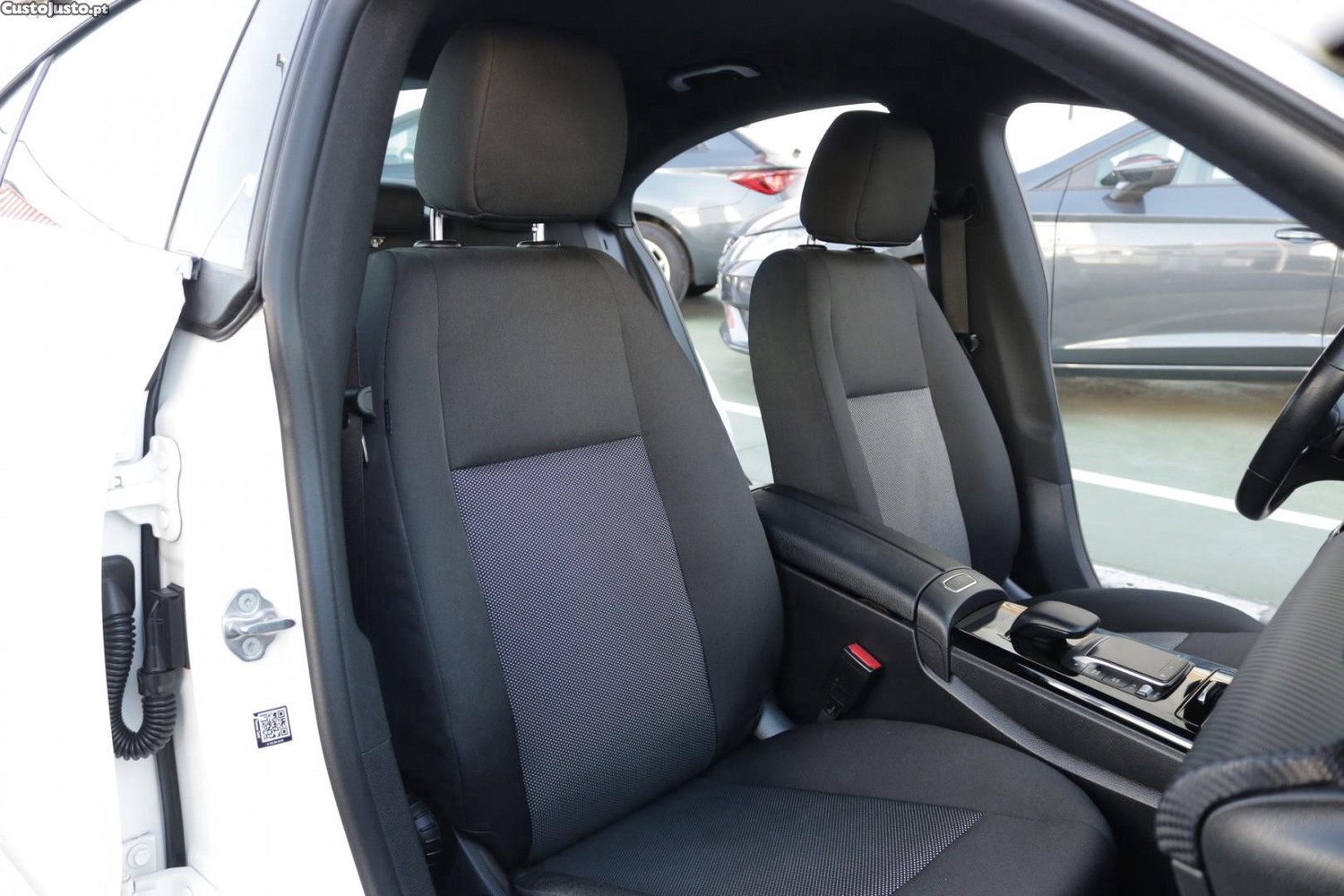 Mercedes-Benz CLA 180 d Coupe Style Auto — fotografia 39