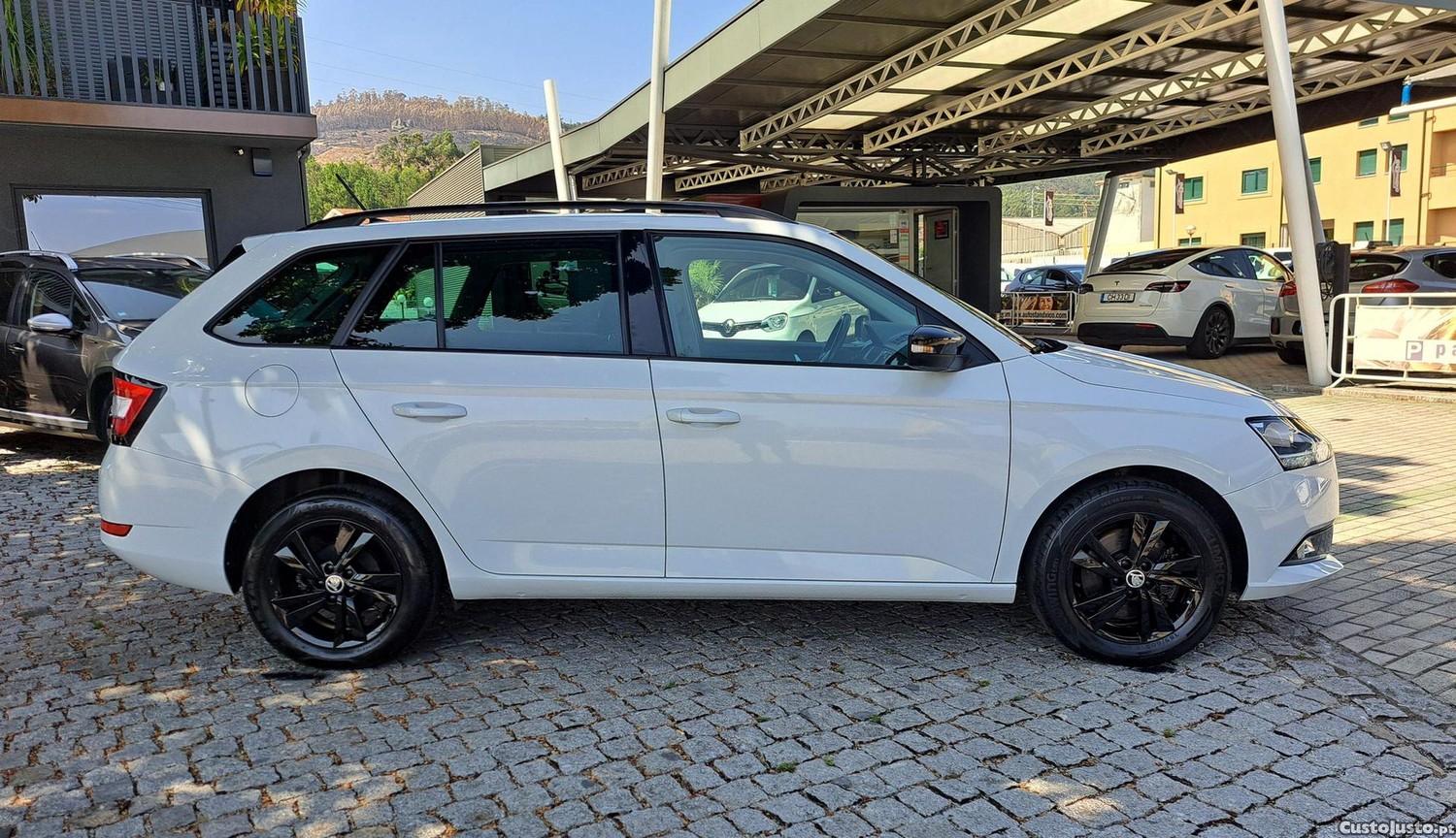 Skoda Fabia 1.0 TSI Ambition DSG — fotografia 22
