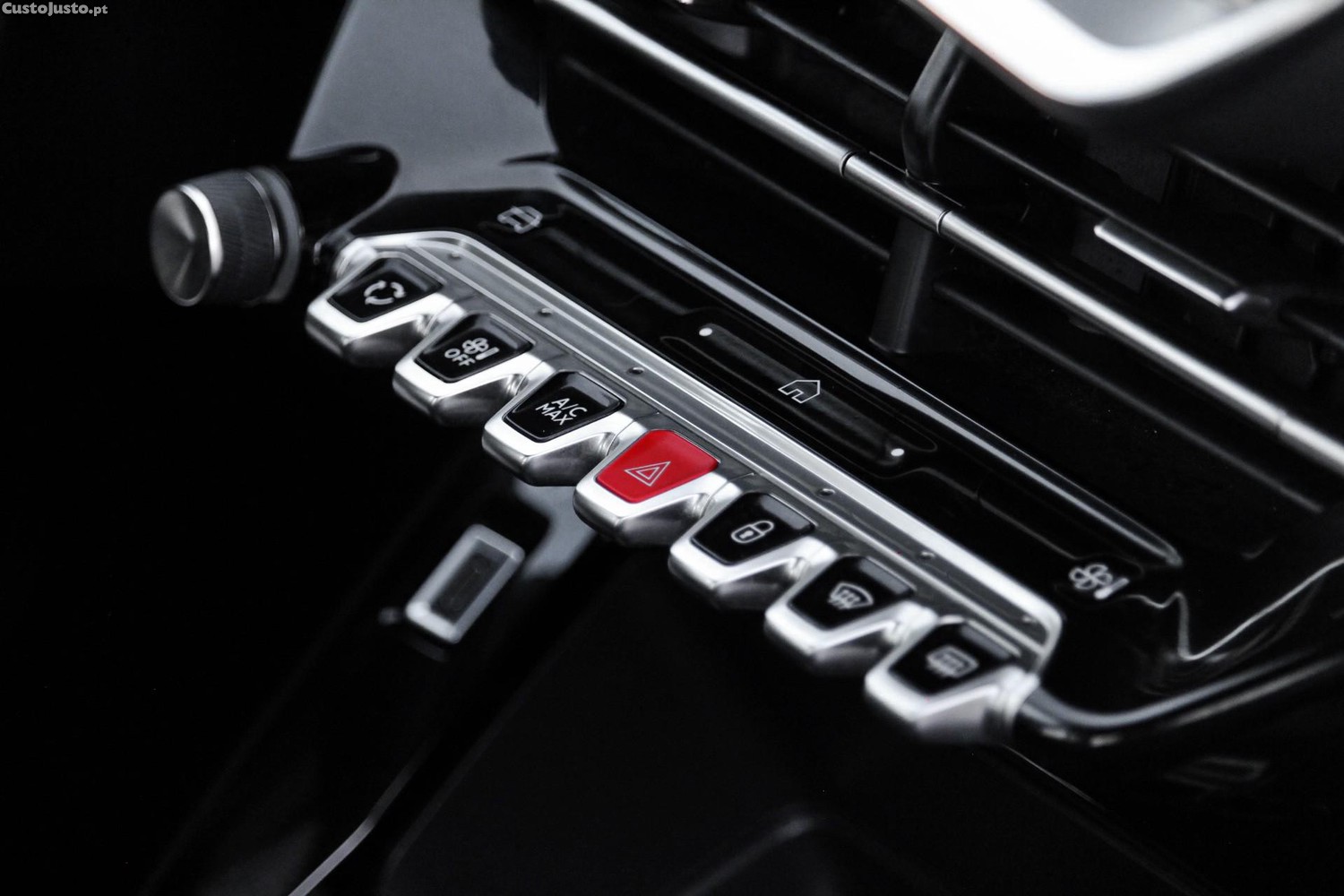 Peugeot 208 1.2 PureTech Active — fotografia 12