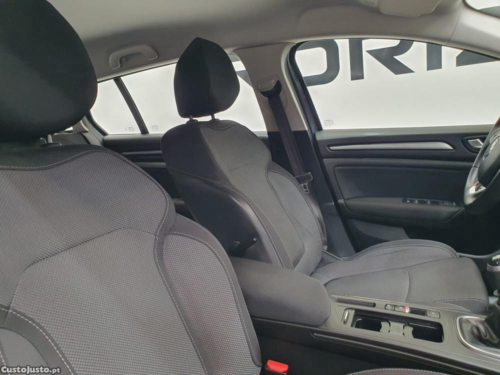 Renault Mégane 1.5 Blue dCi 115 — fotografia 15