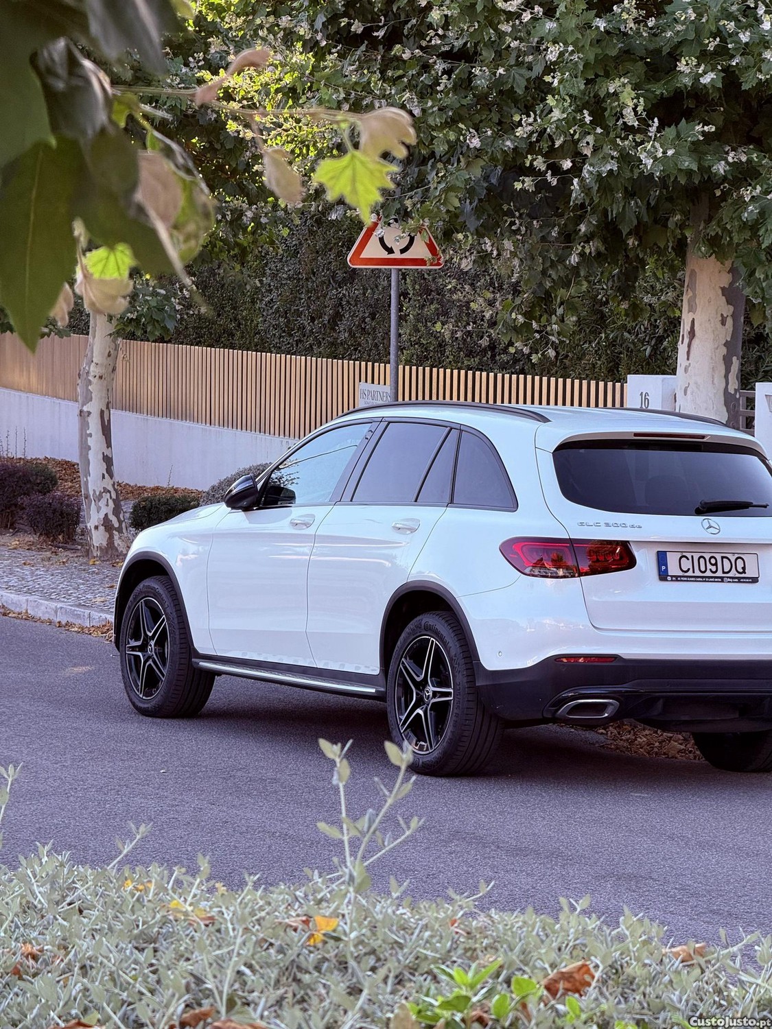 Mercedes-Benz GLC 300 Pack AMG — fotografia 6