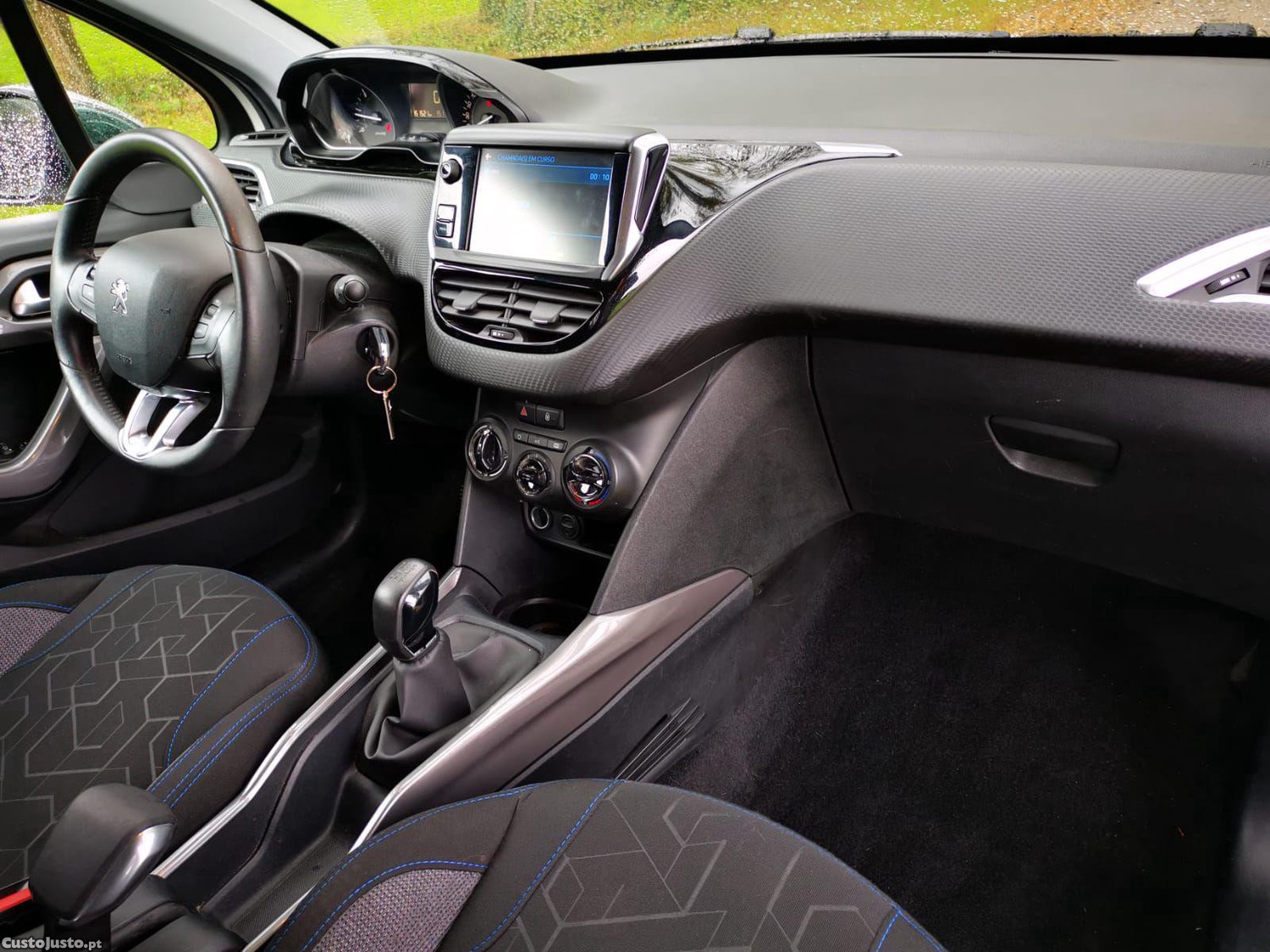 Peugeot 2008 1.6 BlueHDi Style — fotografia 9