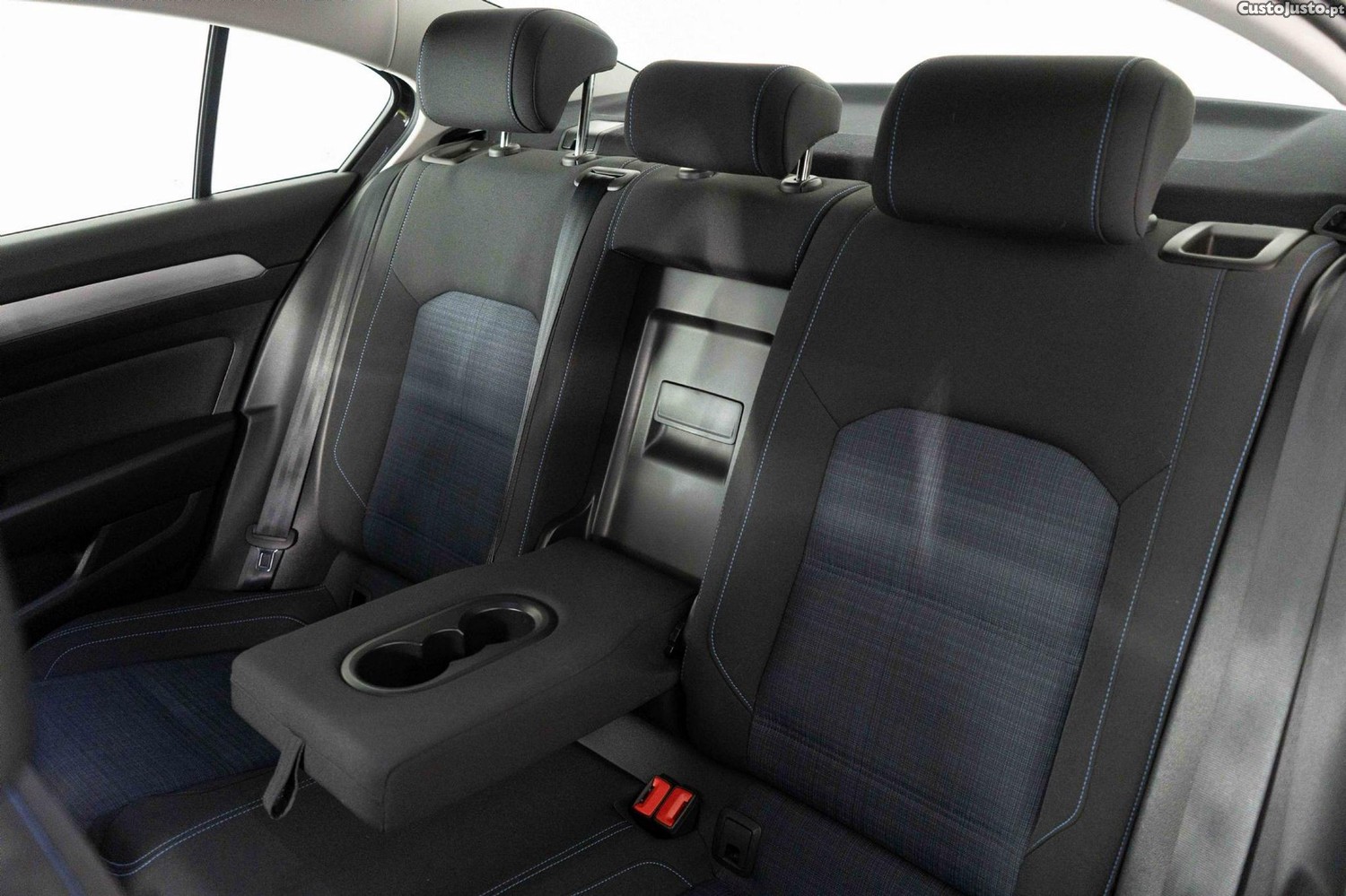 Volkswagen Passat 1.4 TSi GTE Hybrid Plug-In Confortline Navigator — fotografia 4