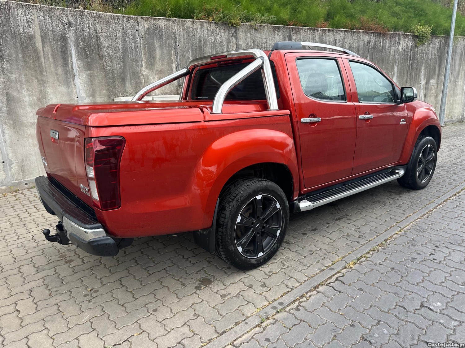 Isuzu D-Max 4x4 — fotografia 2
