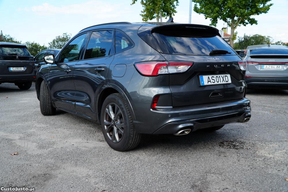 Ford Kuga 1.5 EcoBoost ST-Line - 22 — photo 3