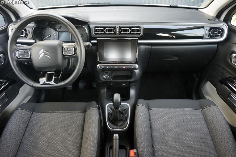 Citroën C3 1.2 PureTech Shine — fotografia 18