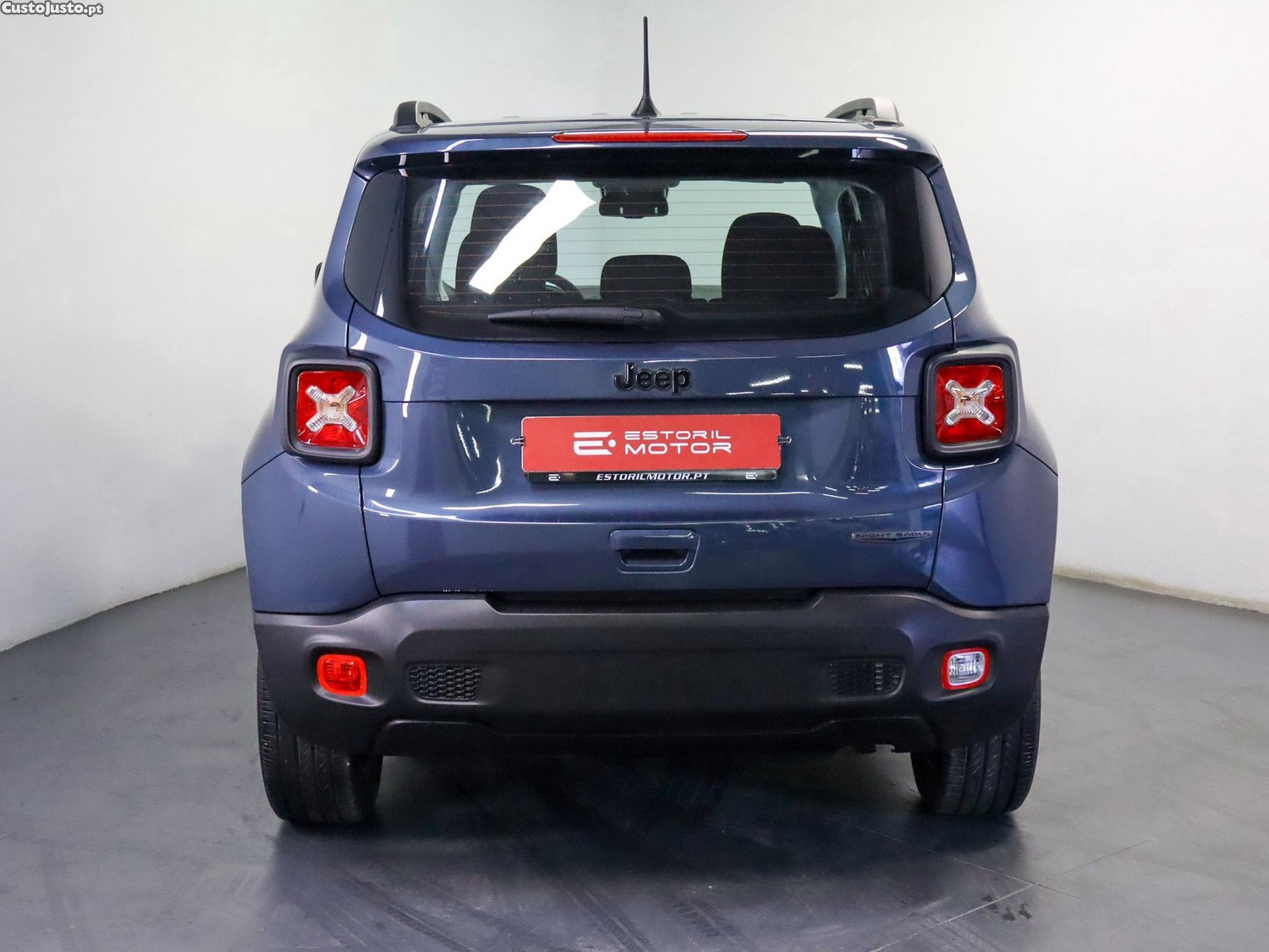 Jeep Renegade 1.0 T Night Eagle - 23 — photo 4