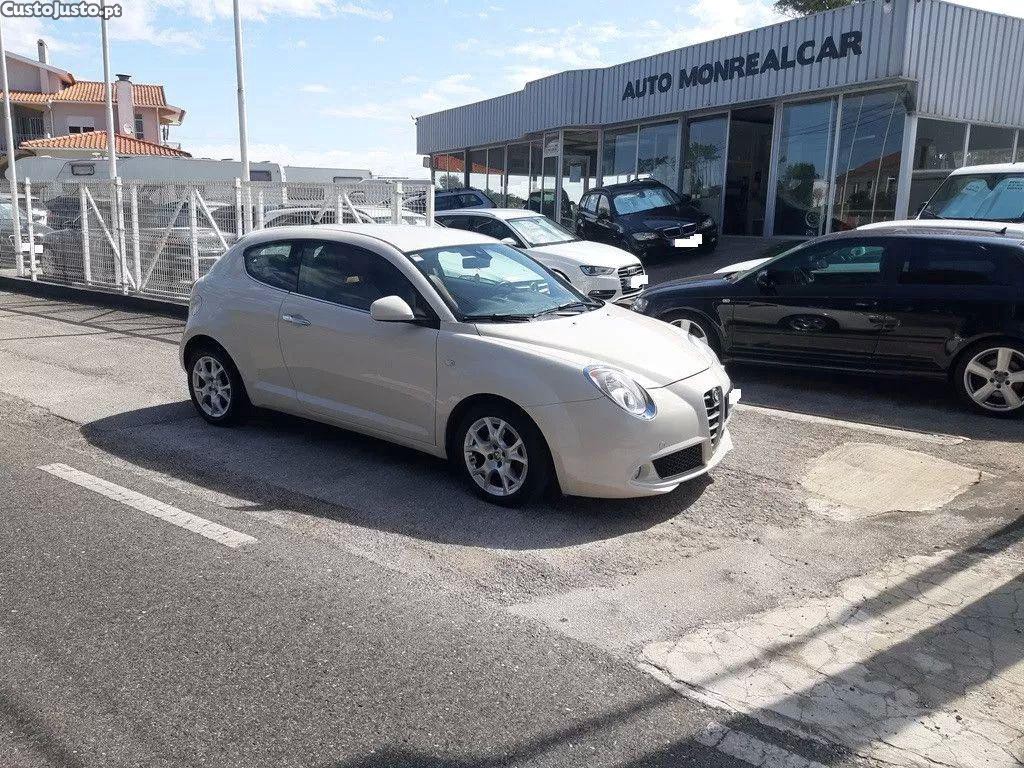 Alfa Romeo MiTo 1.3 jtd distinctive 5kq — fotografia 25