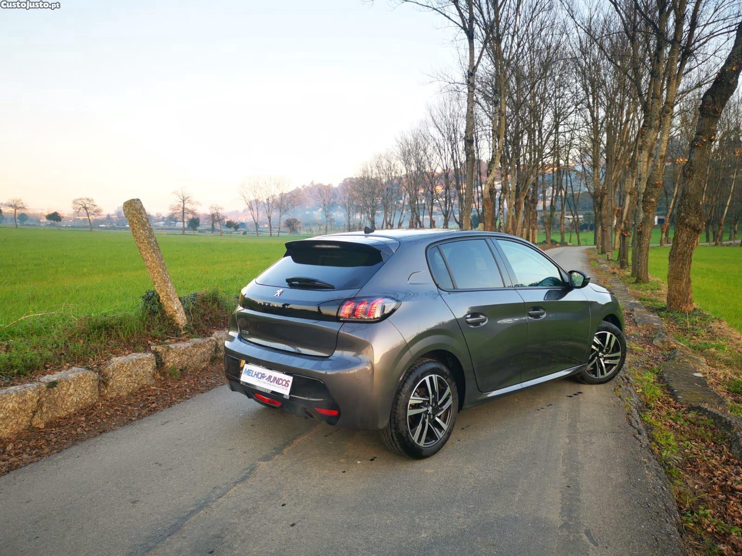 Peugeot 208 1.5 BlueHDi Allure — fotografia 7