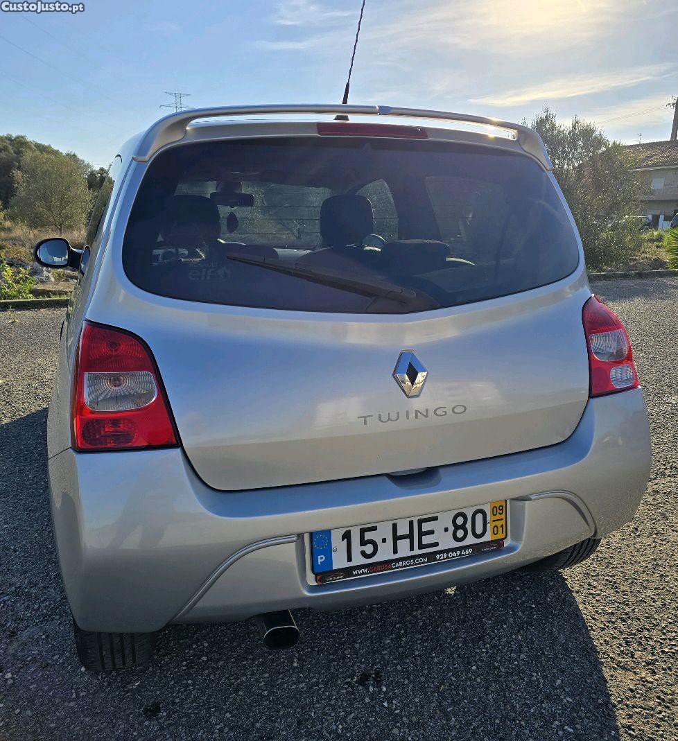 Renault Twingo 1.2 GT 100cv - 09 — photo 3