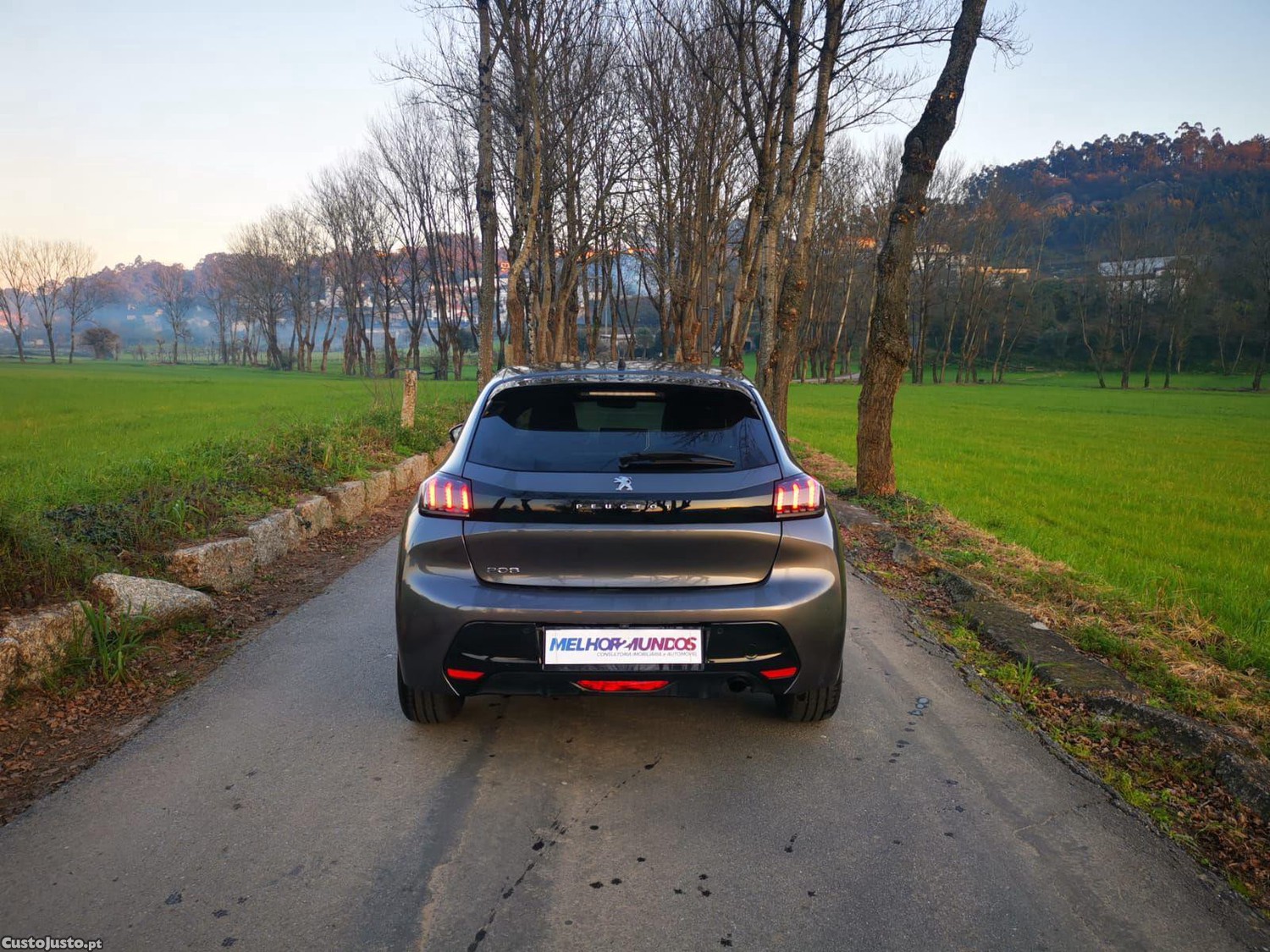 Peugeot 208 1.5 BlueHDi Allure — fotografia 8