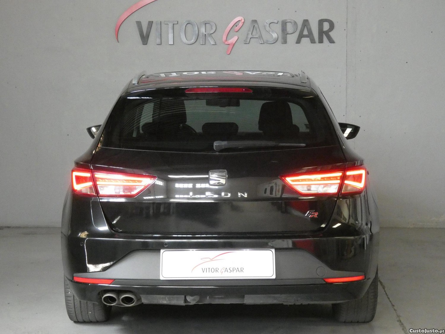 SEAT Leon 2.0 TDI FR DSG — fotografia 9