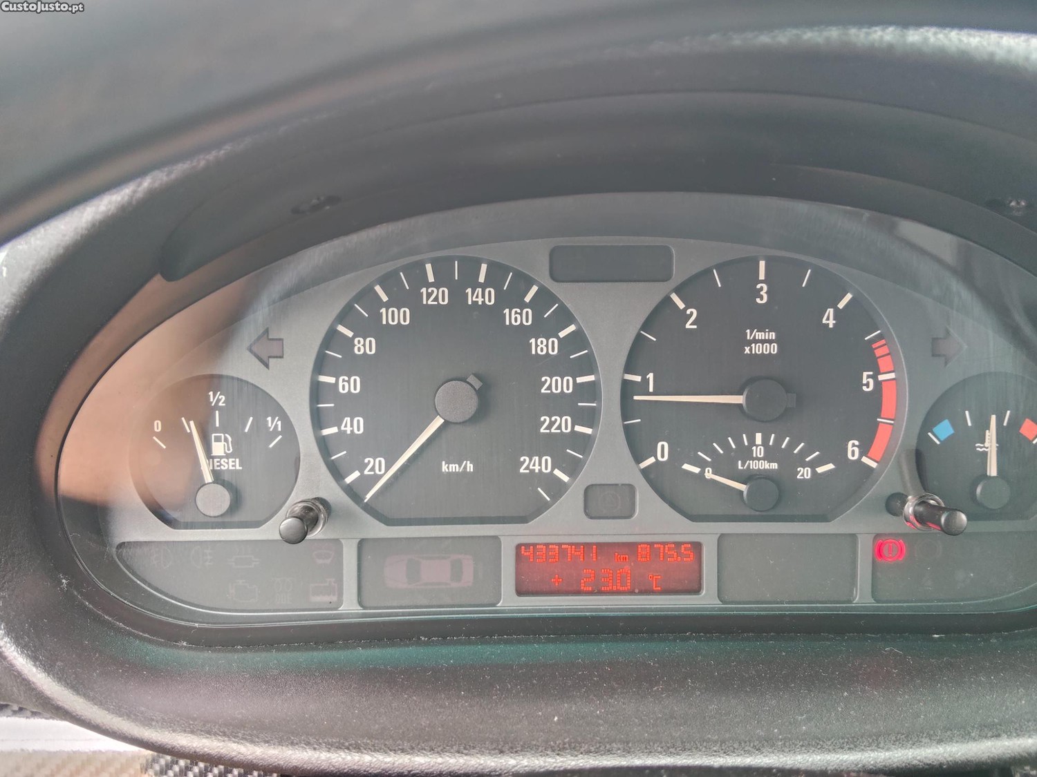 BMW 320 320d - 01 — photo 4