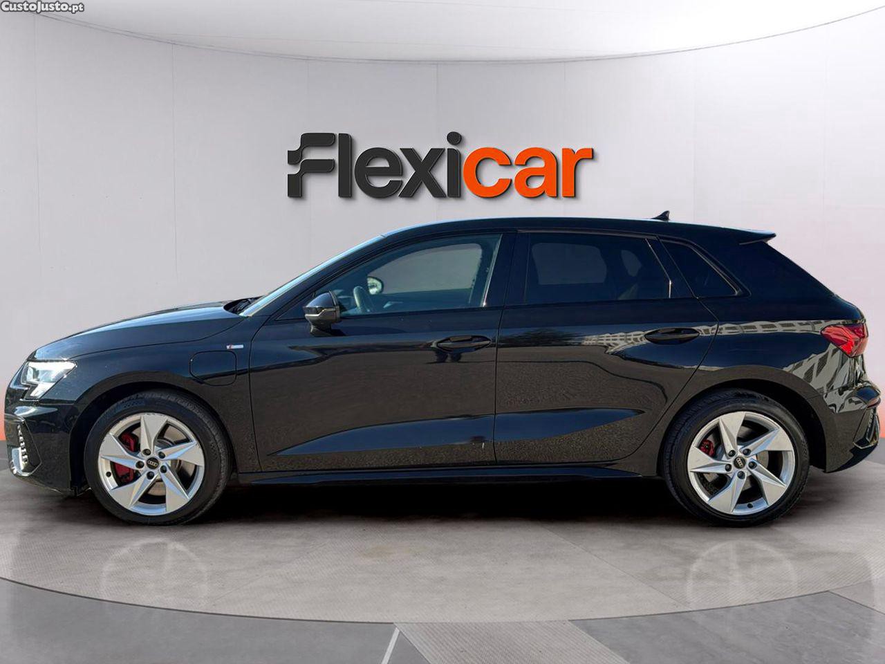 Audi A3 Sportback 45 TFSIe S line - 24 — photo 3