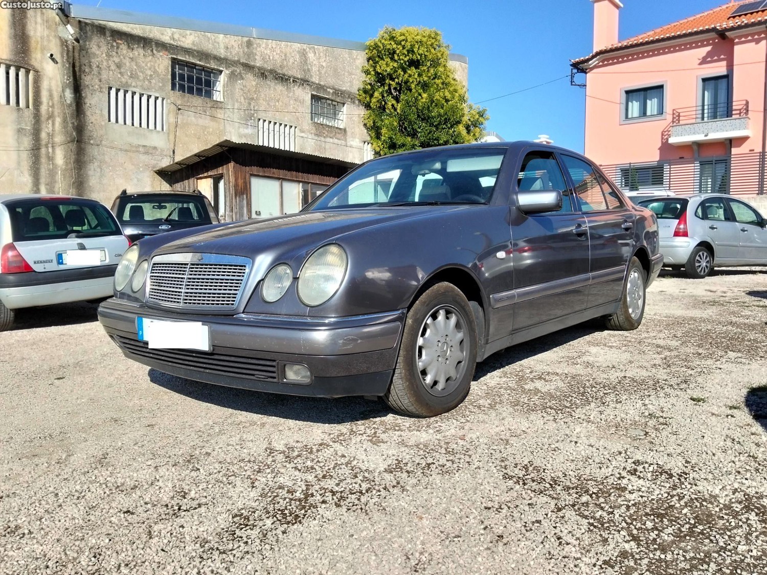 Mercedes-Benz E 220 2.2 Automático - 95 — photo 2