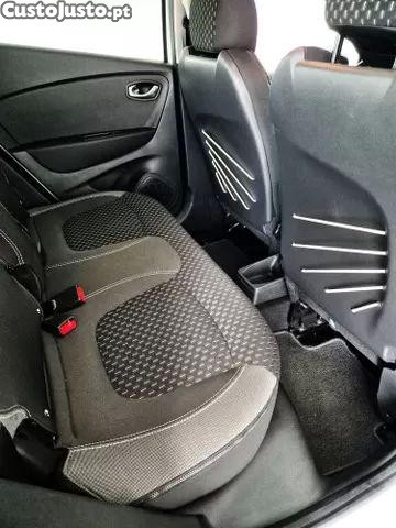 Renault Captur 0.9 tce exclusive — fotografia 3