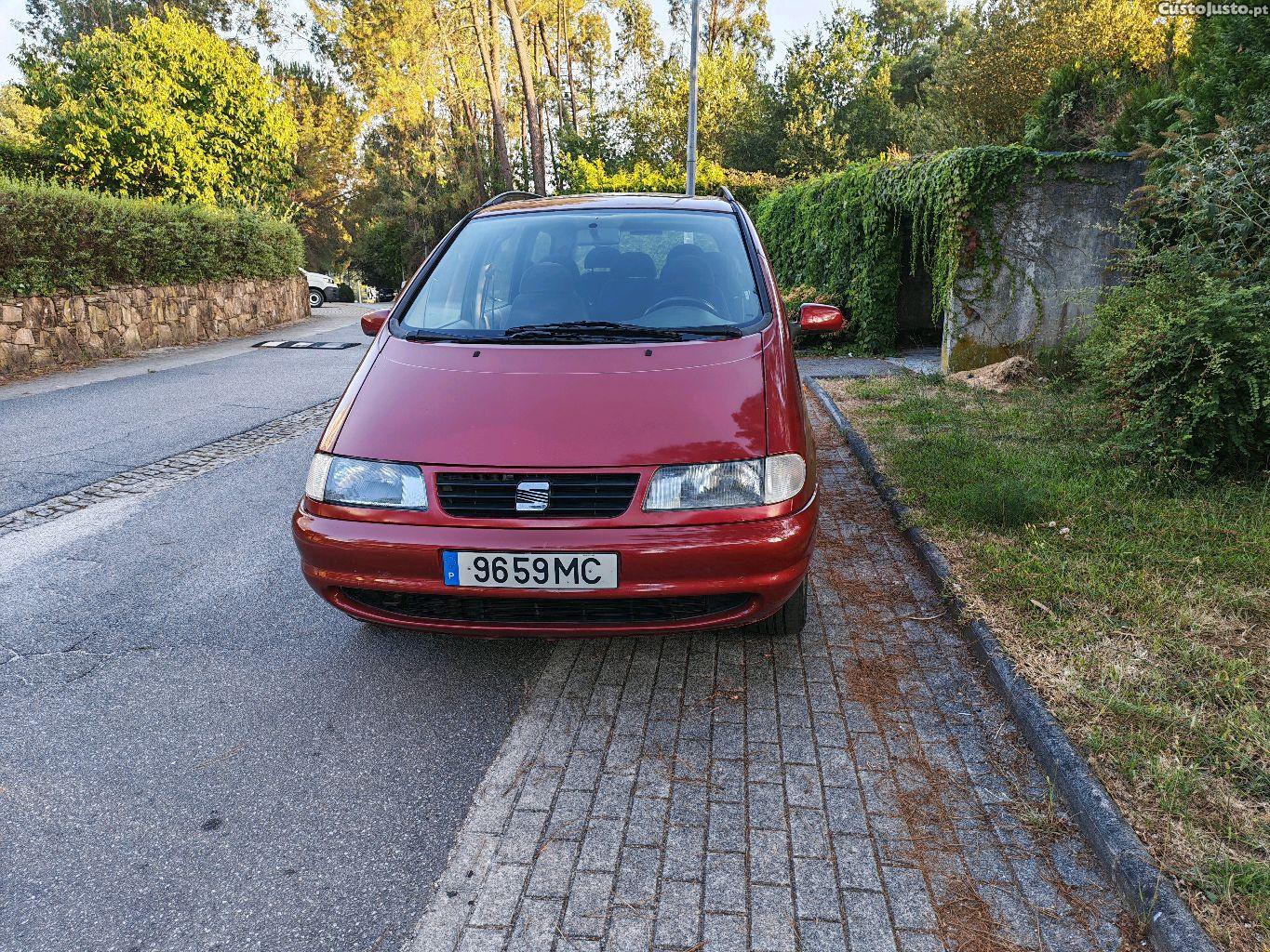 SEAT Alhambra 1.9 TDI — fotografia 11