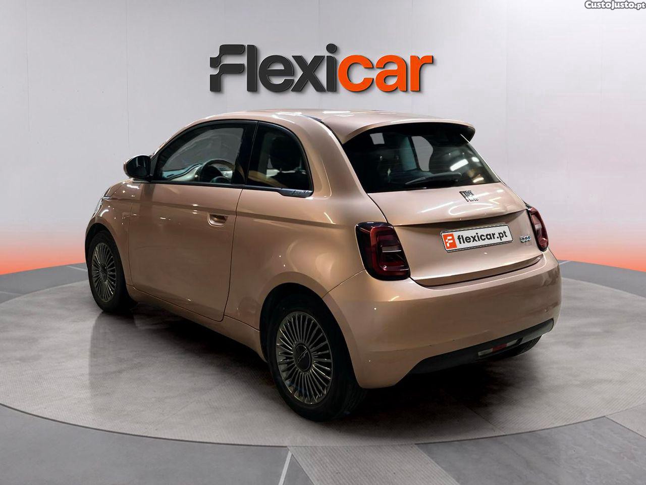 Fiat 500 e Icon Plus 42 KWh — fotografia 18